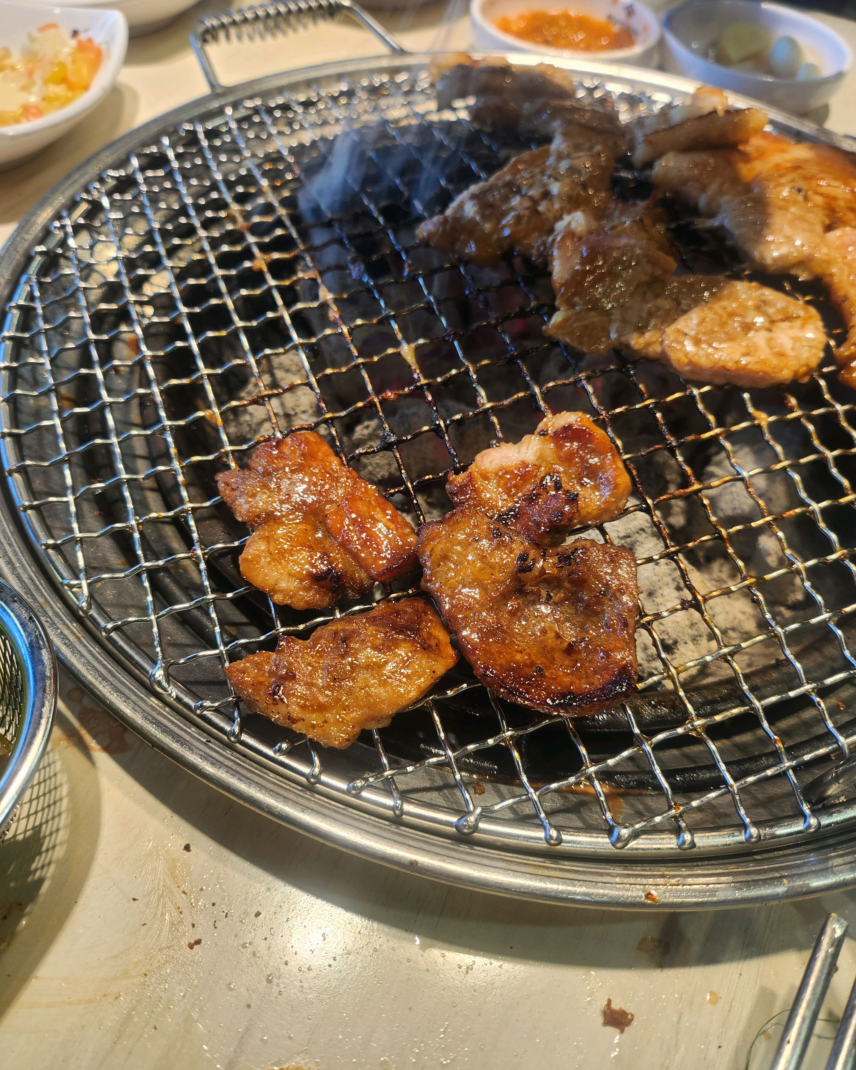 부모님과 함께 맛있게 먹고 왔어요 ~부모님이 통창에 보이는 초록초록 뷰가 좋다고 좋아하셨