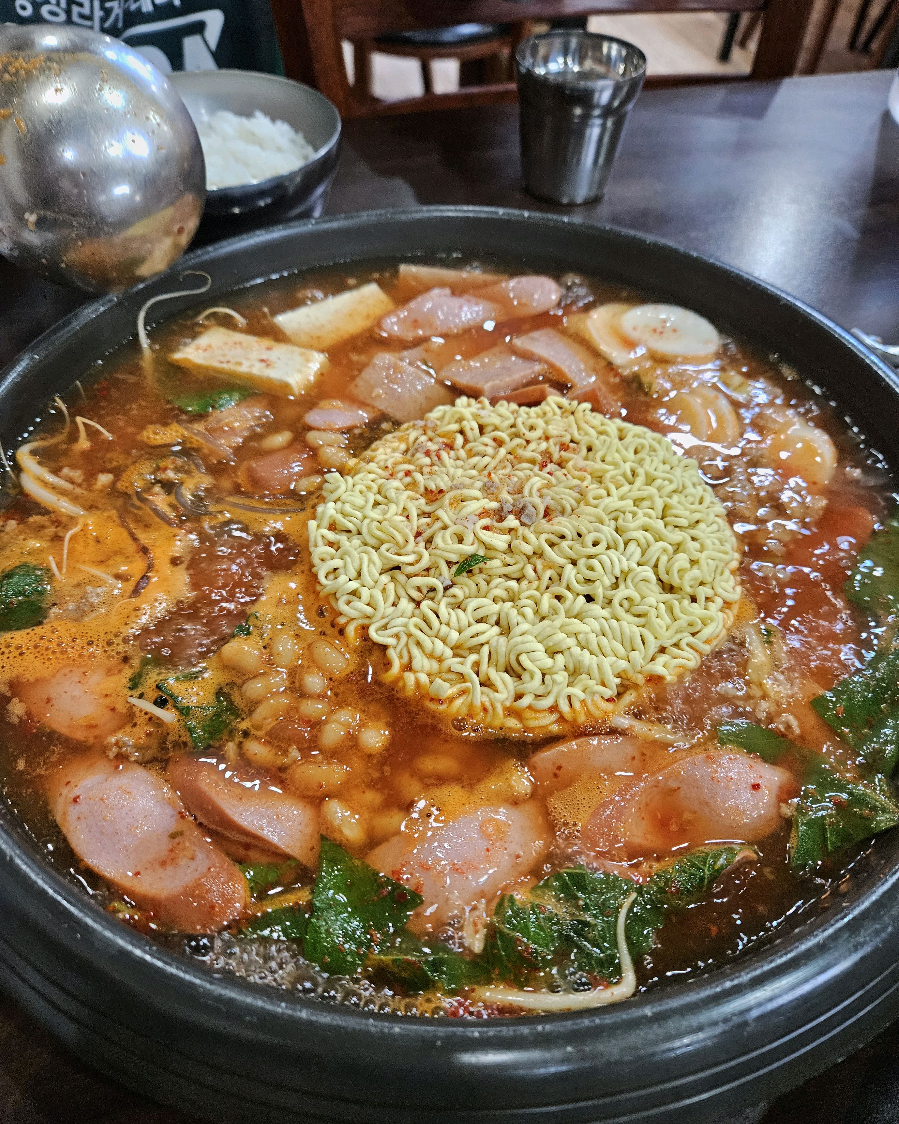 종각역 전통 전골집 28년전통의정부부대찌개
