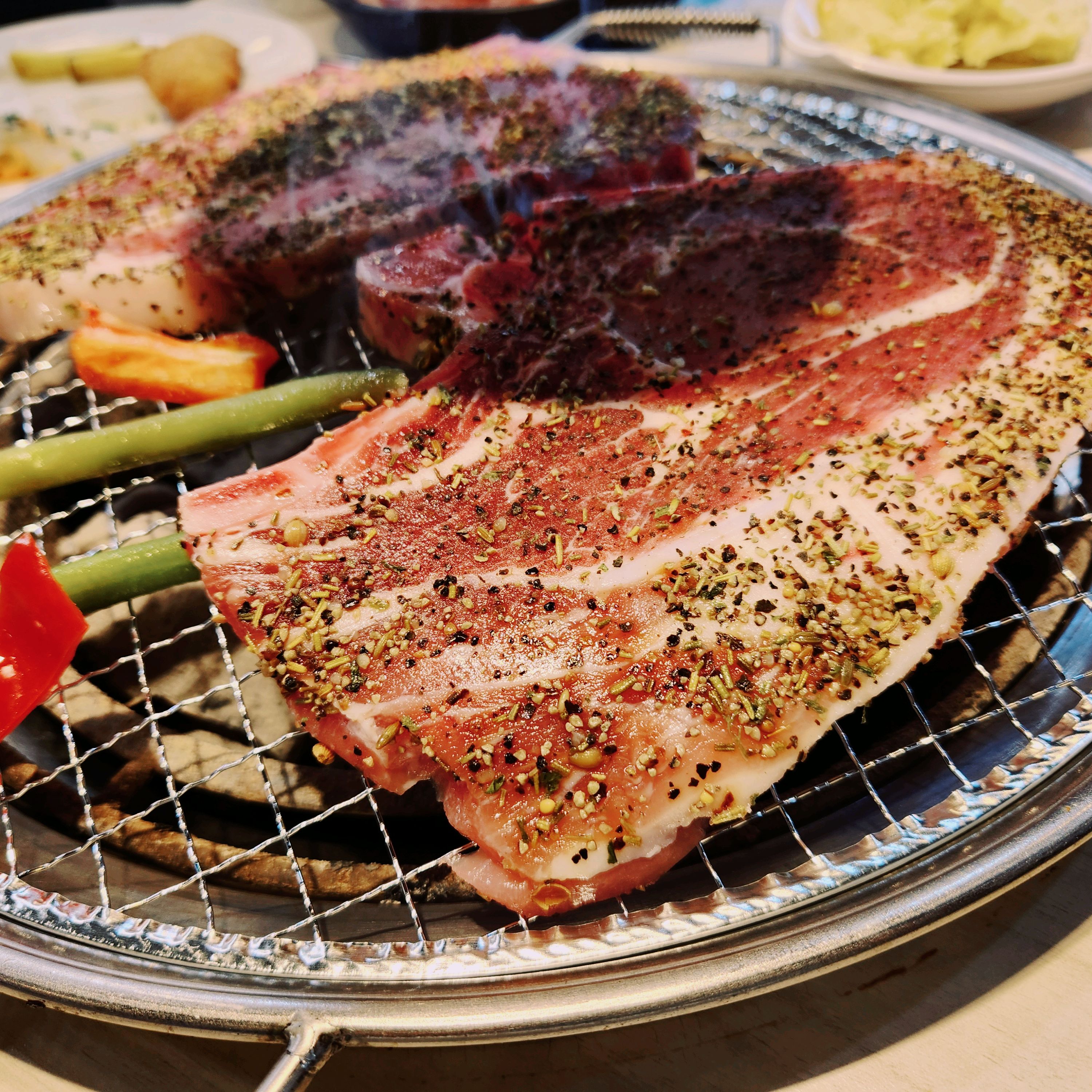 고기 질도 좋고 매장도 깔끔해요~ - 불당동 맛집 명륜진사갈비 천안시청점