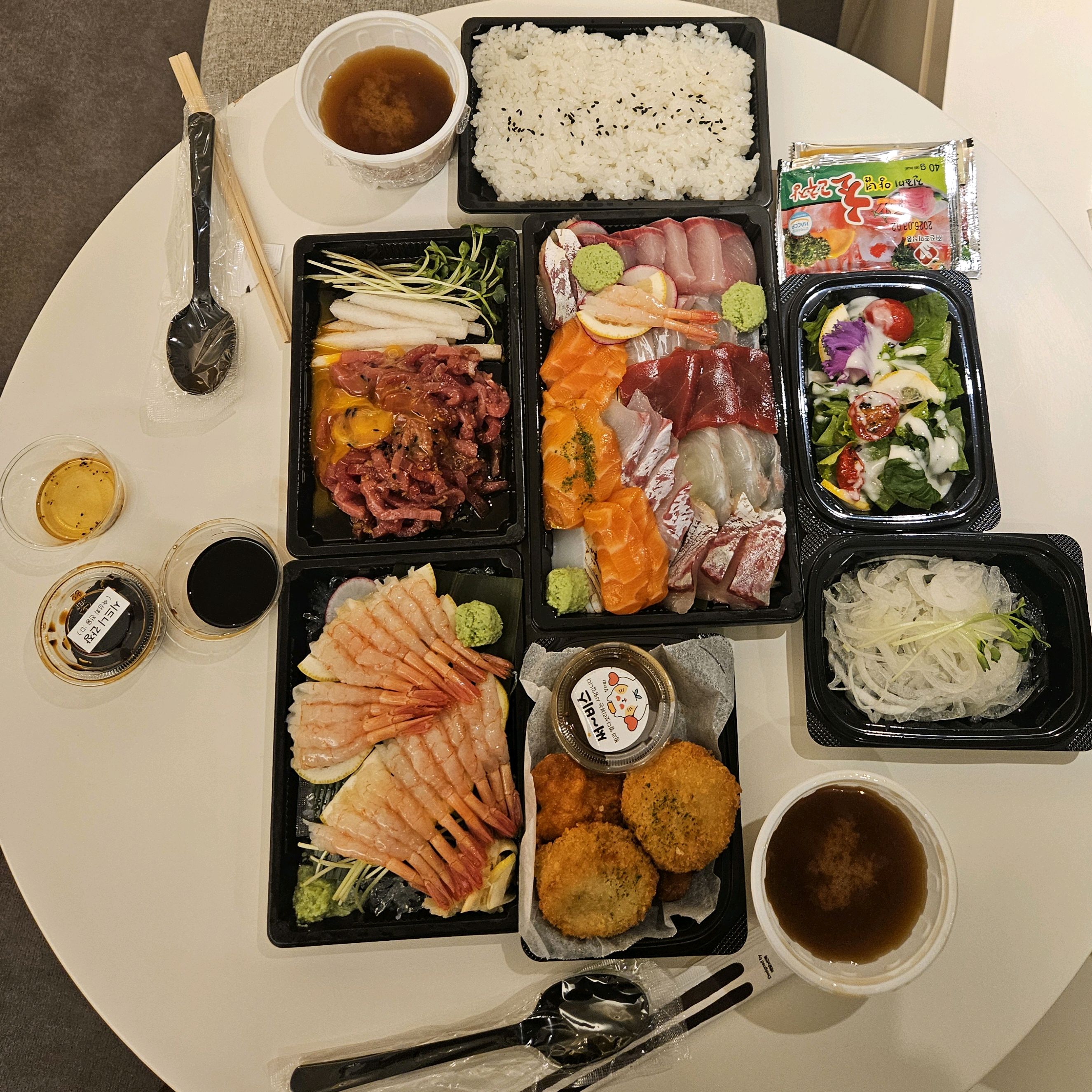  천호역 연어 덮밥 전문점 연우식당