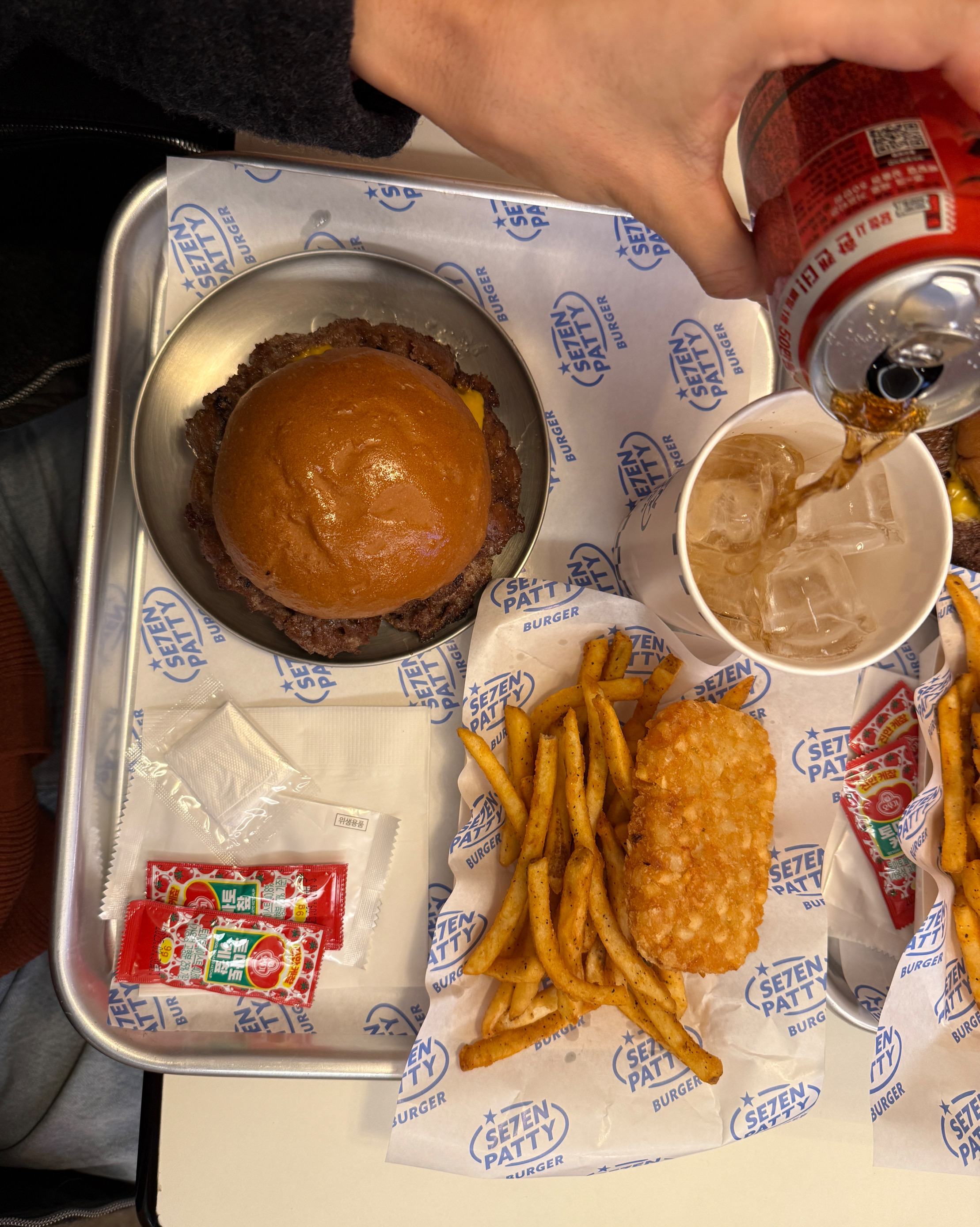  한국 서울 종로3가역 주변 수제버거 맛집 세븐패티버거 을지로본점