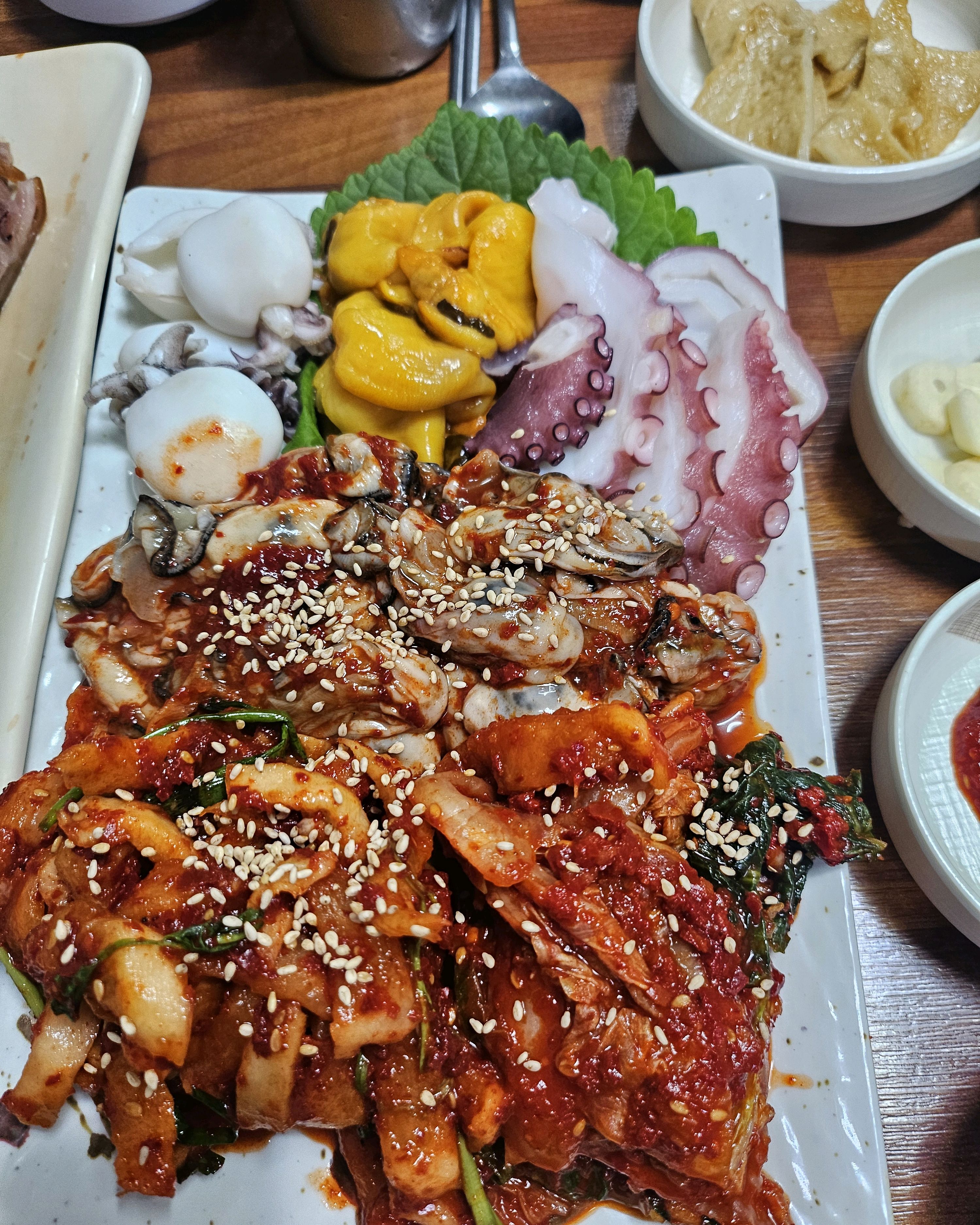 [광화문 맛집 종로3가 장군굴보쌈] 직접 가본 로컬 리뷰