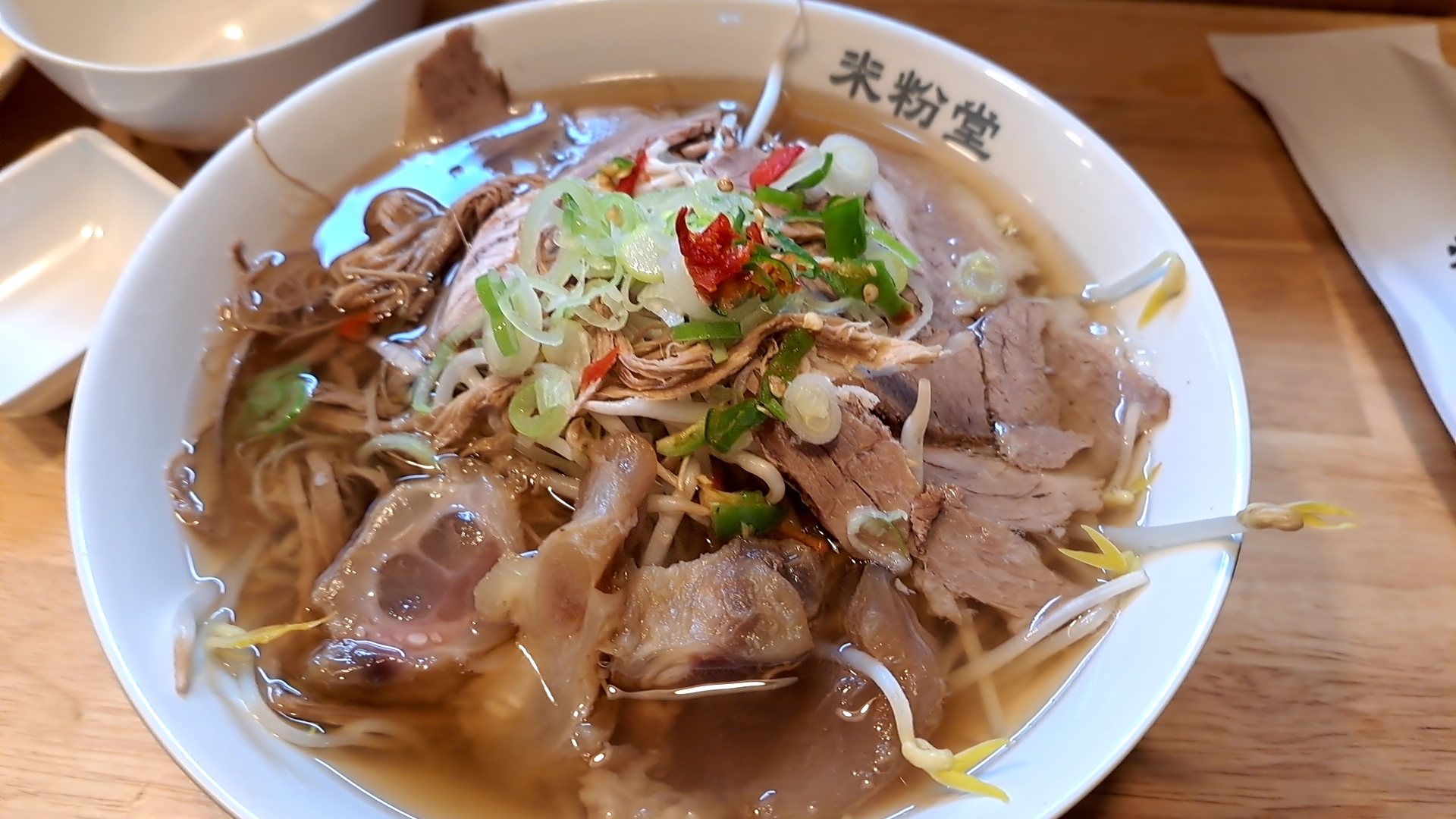 은마사거리에 있다가 이전한 집인데 여전히 친절하고 맛있네요. 국물이 마음에 들어요 - 한티역 맛집 미분당 대치점