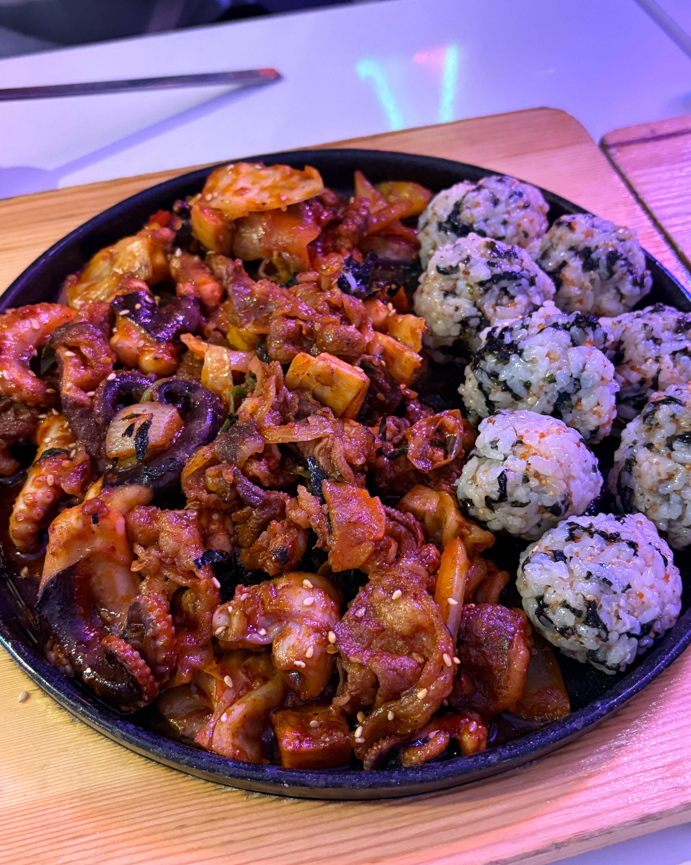  한국 서울 교대역 주변 감성 포차 엠투포차 강남역점