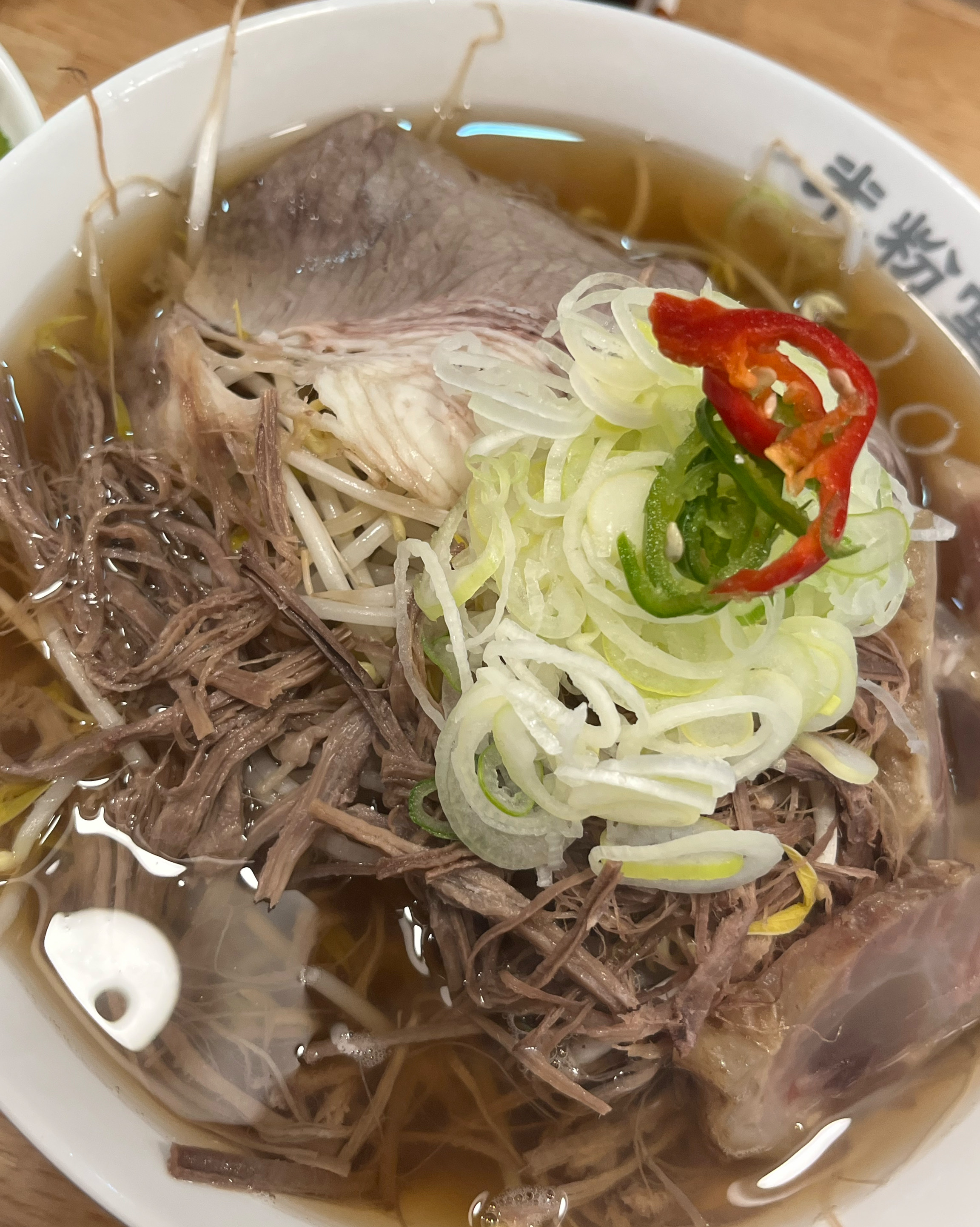 맛있게 잘 먹고오긴했으나 좀 무서웠네요 혼밥하는데 인사나 안내도 잘 안해주시고 후다닥 먹고