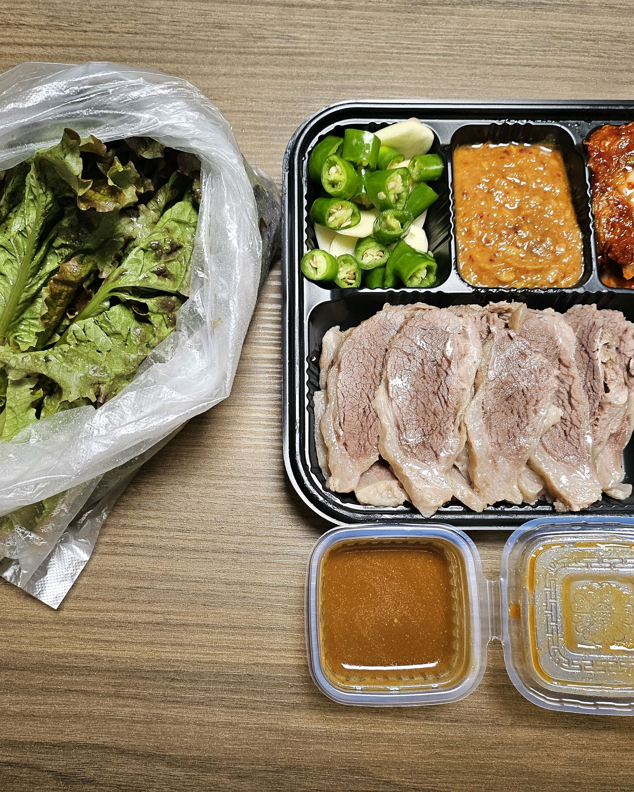 가브리살수육 포장해서 먹었는데 맛있게 잘 먹었습니다!! - 대구 맛집 시골돼지국밥