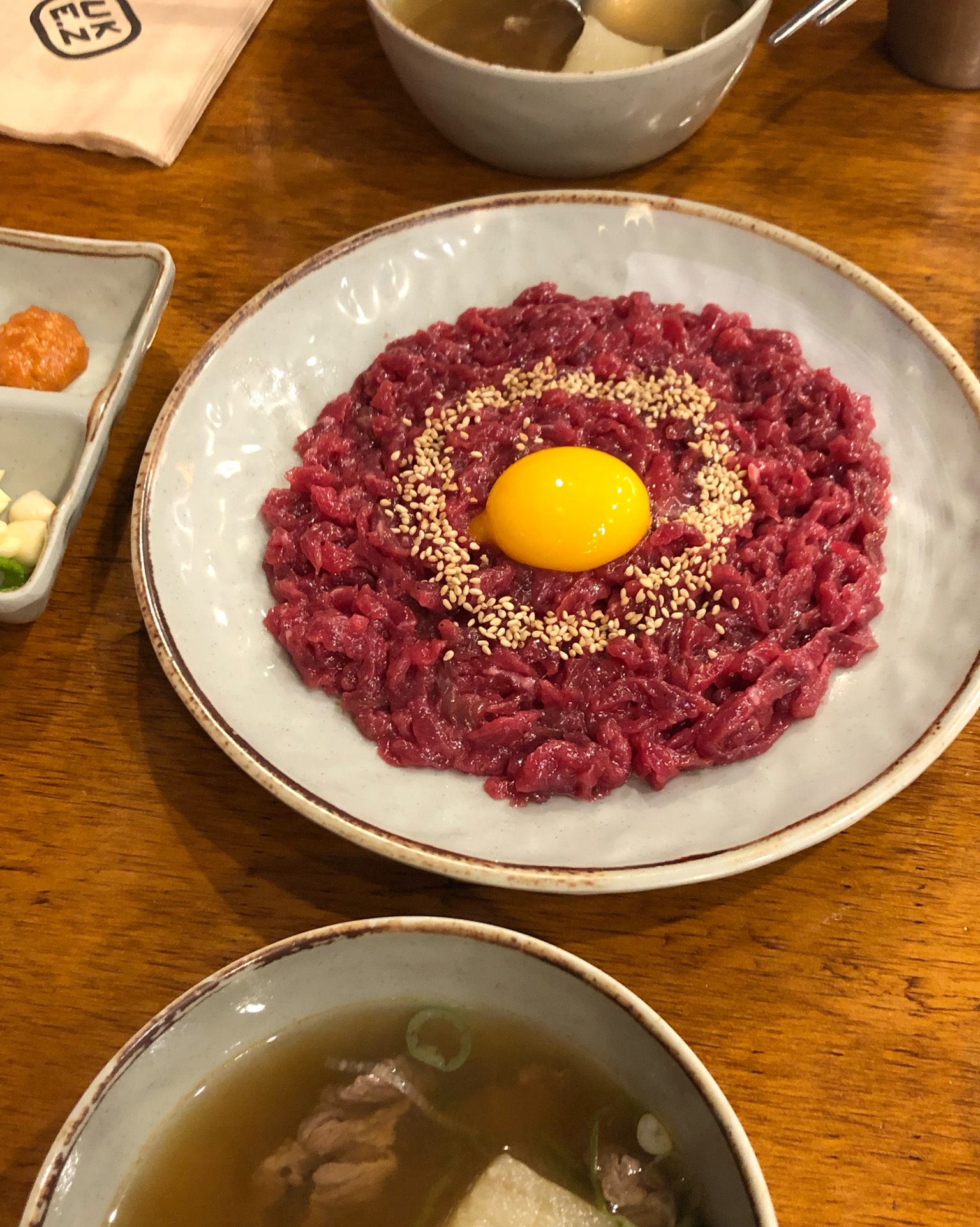 한국 서울 동대문역사문화공원역 주변 고기구이 전문점 육회자매집