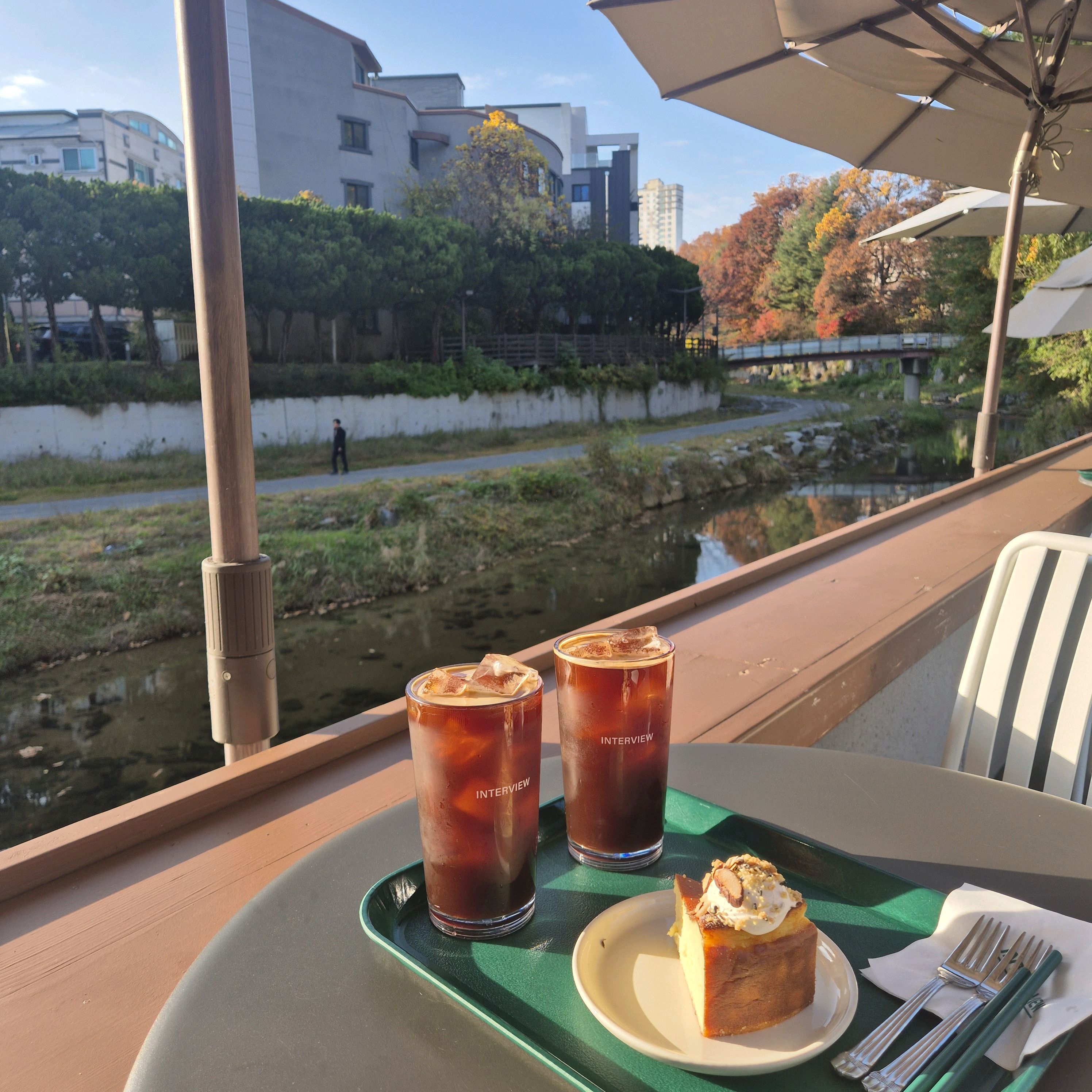 뷰가 좋네요 - 대전 맛집 커피인터뷰