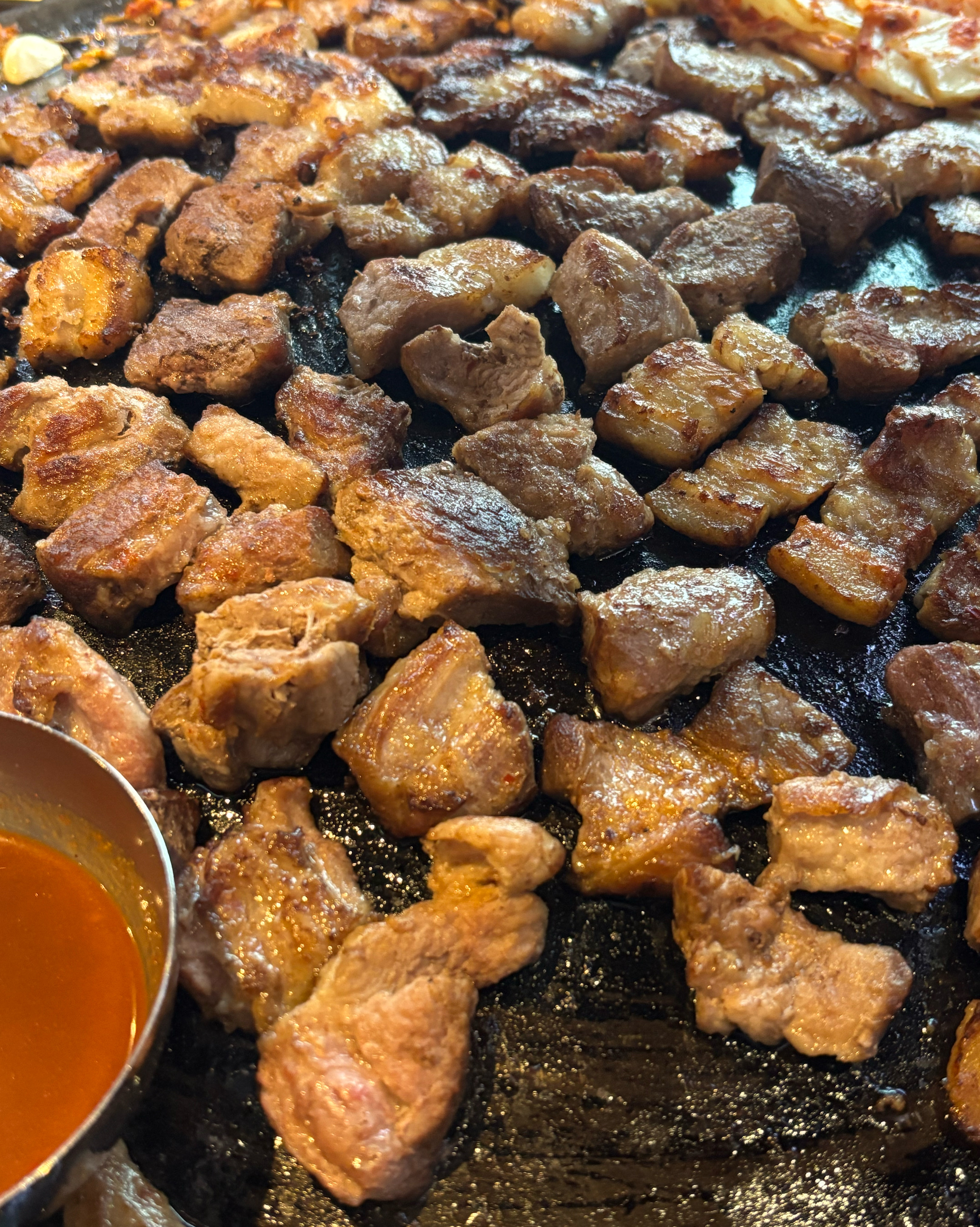 한국 서울 강남역 주변 한식 고기구이 맛집 동두천솥뚜껑삼겹살 강남역점