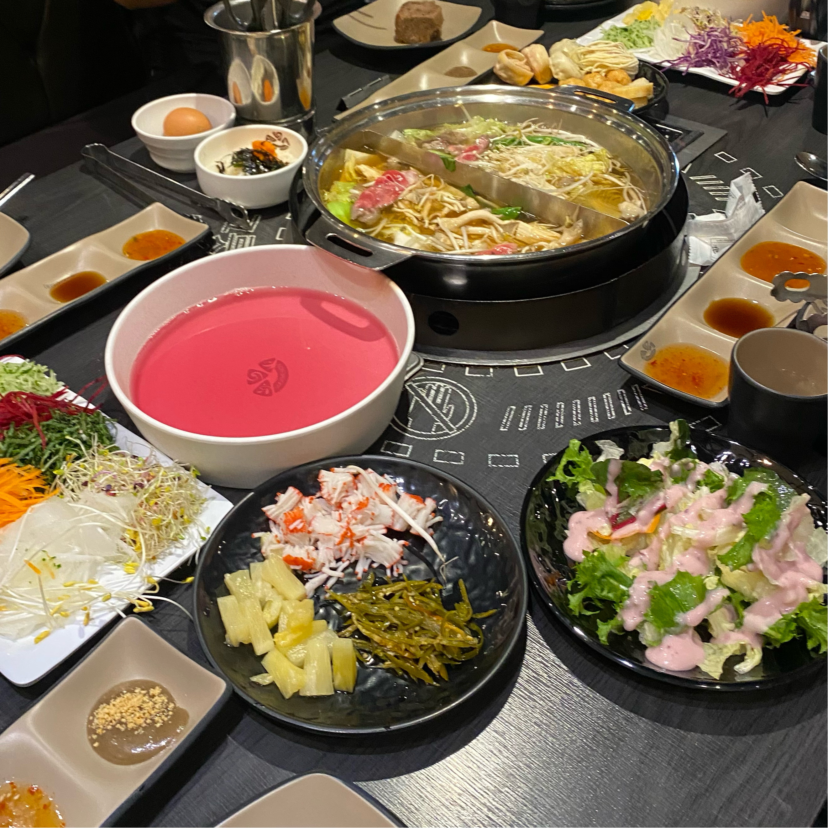 다양한 메뉴, 소스 등이 있어 만족스러운 점심 식사였습니다. - 가락시장 맛집 소담촌 가락시장직영점