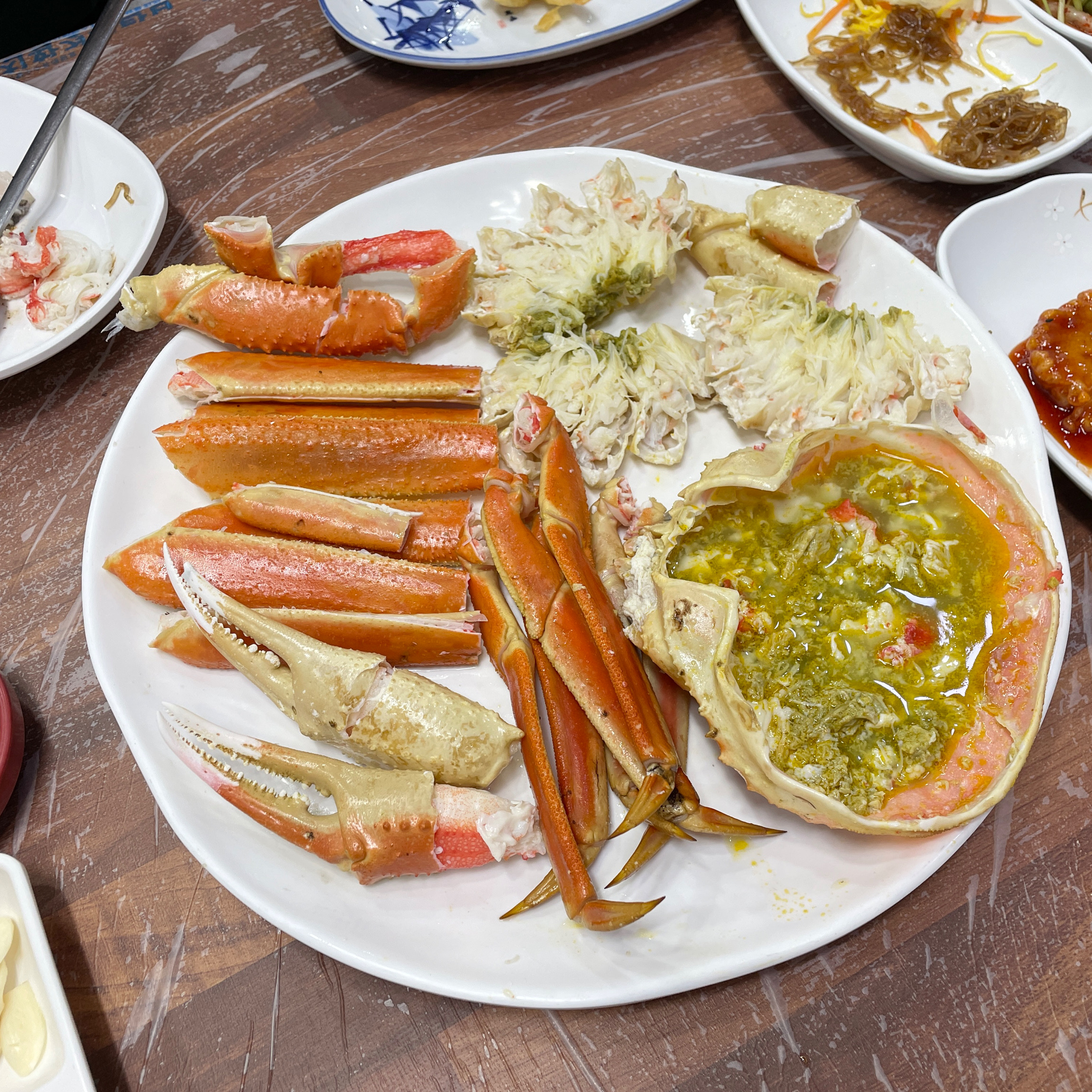 동해오면 대게는 먹어야하잖아요? - 삼척항 맛집 대게왕국