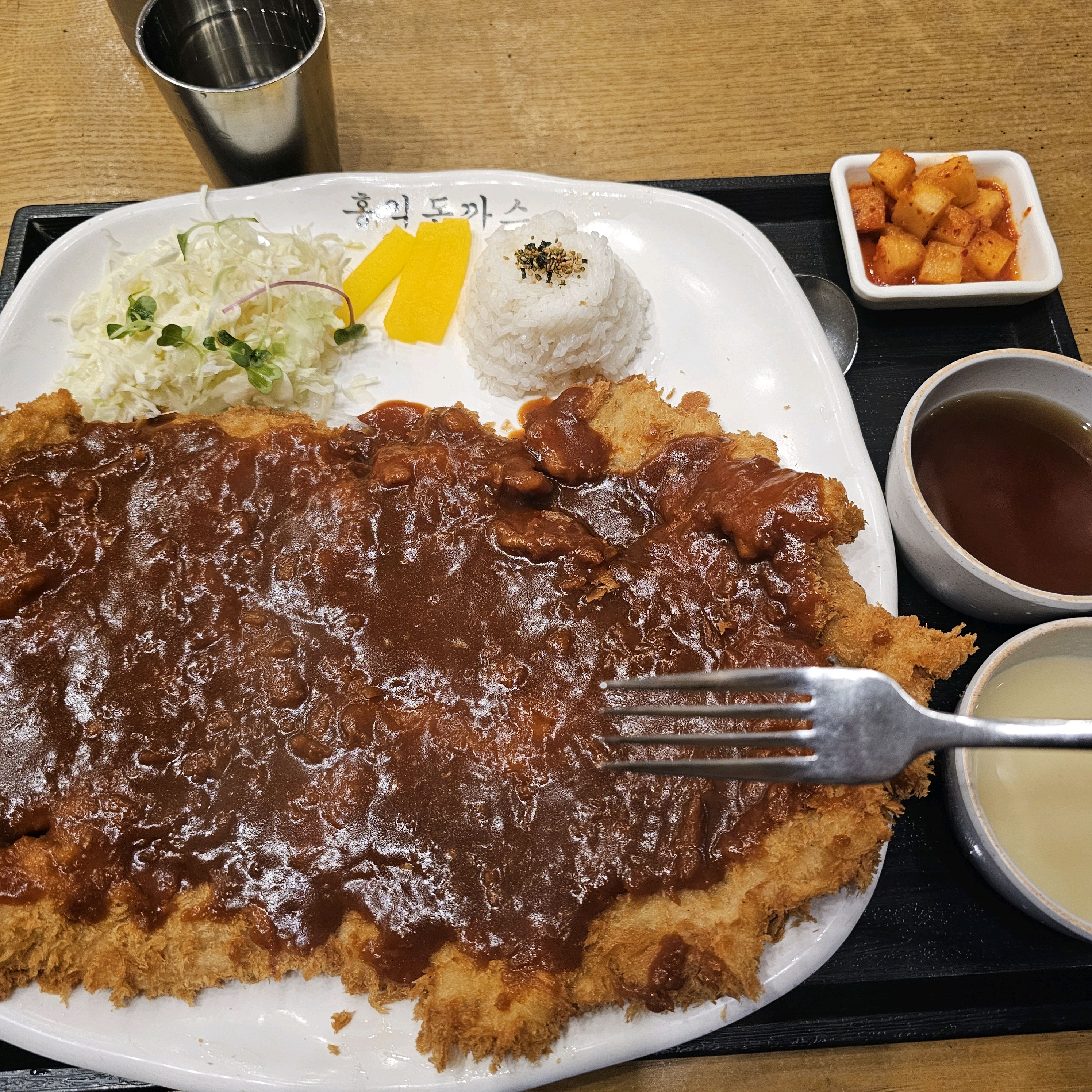 생각보다 엄청 넓고 얇았습니다 - 오산 맛집 홍익돈까스 오산점