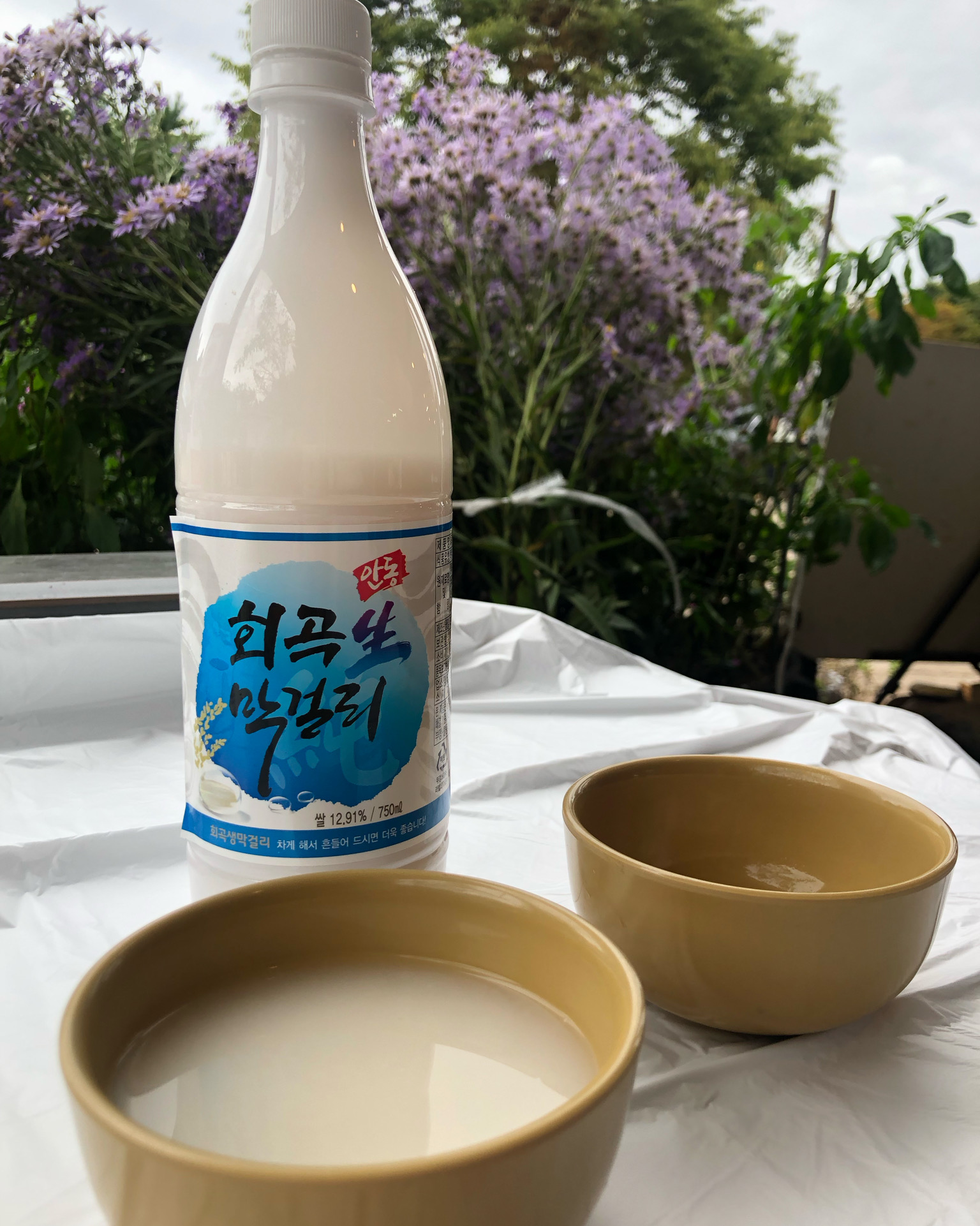 도착해서 파전하나 주문해먹고 너무 맛있어서 나오는 길에 간고등어정식을 먹었다. - 하회마을 맛집 하회식당