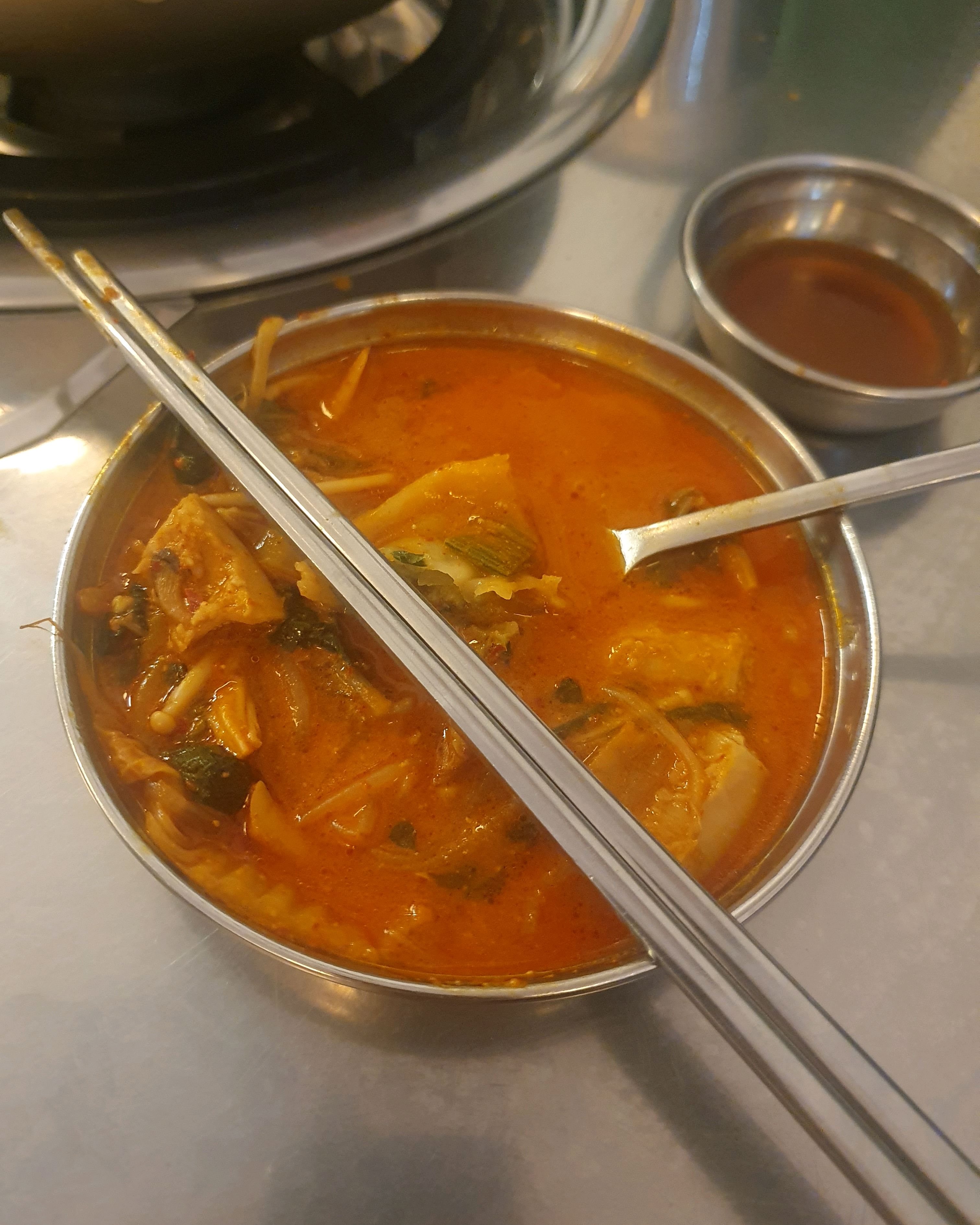  한국 서울 건대입구역 주변 전골 전문점 맛집 77년생 곱도리 전골식당