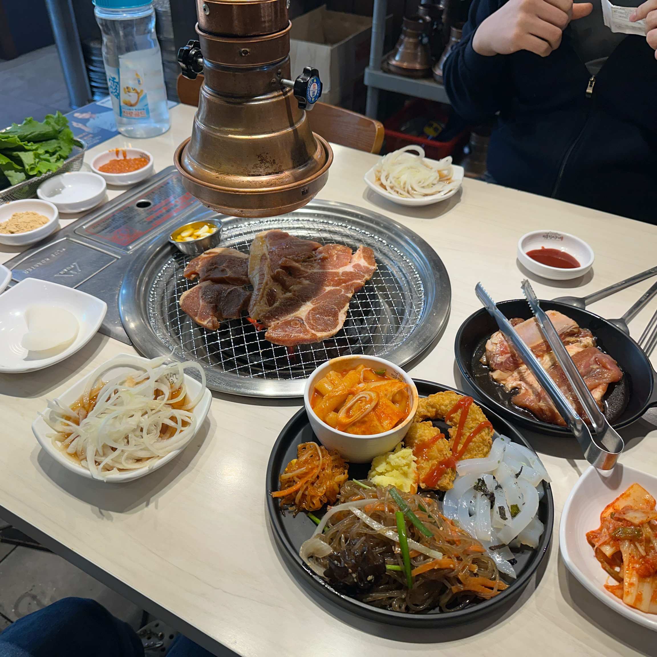 제가 즐겨 찾는 식당이에요~! 그런데 특히 삼전점은 너무너무 정갈하게 관리가 되어있어서 올