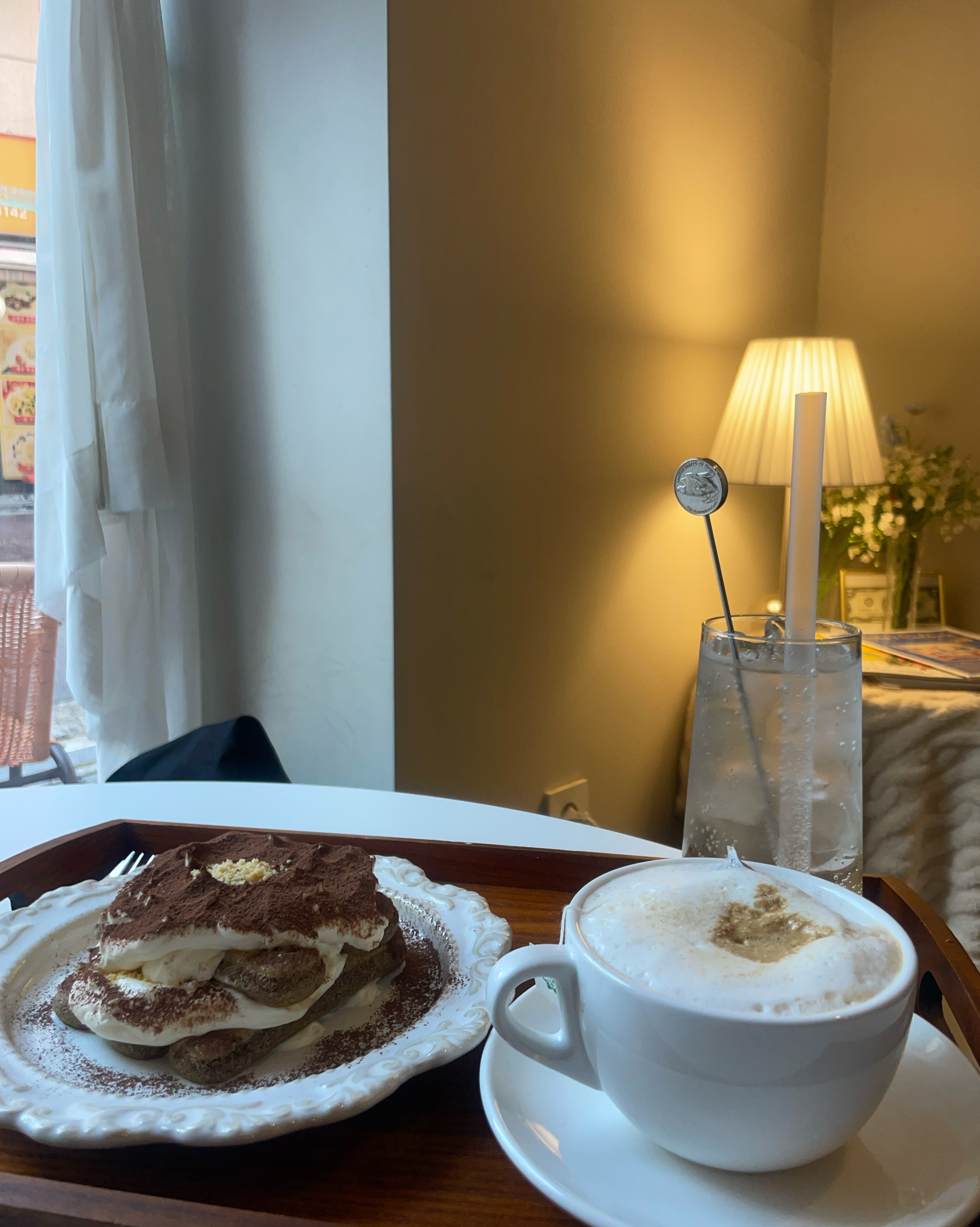 Leaf Coffee, an emotional dessert cafe near Hangangjin Station, Seoul, Korea