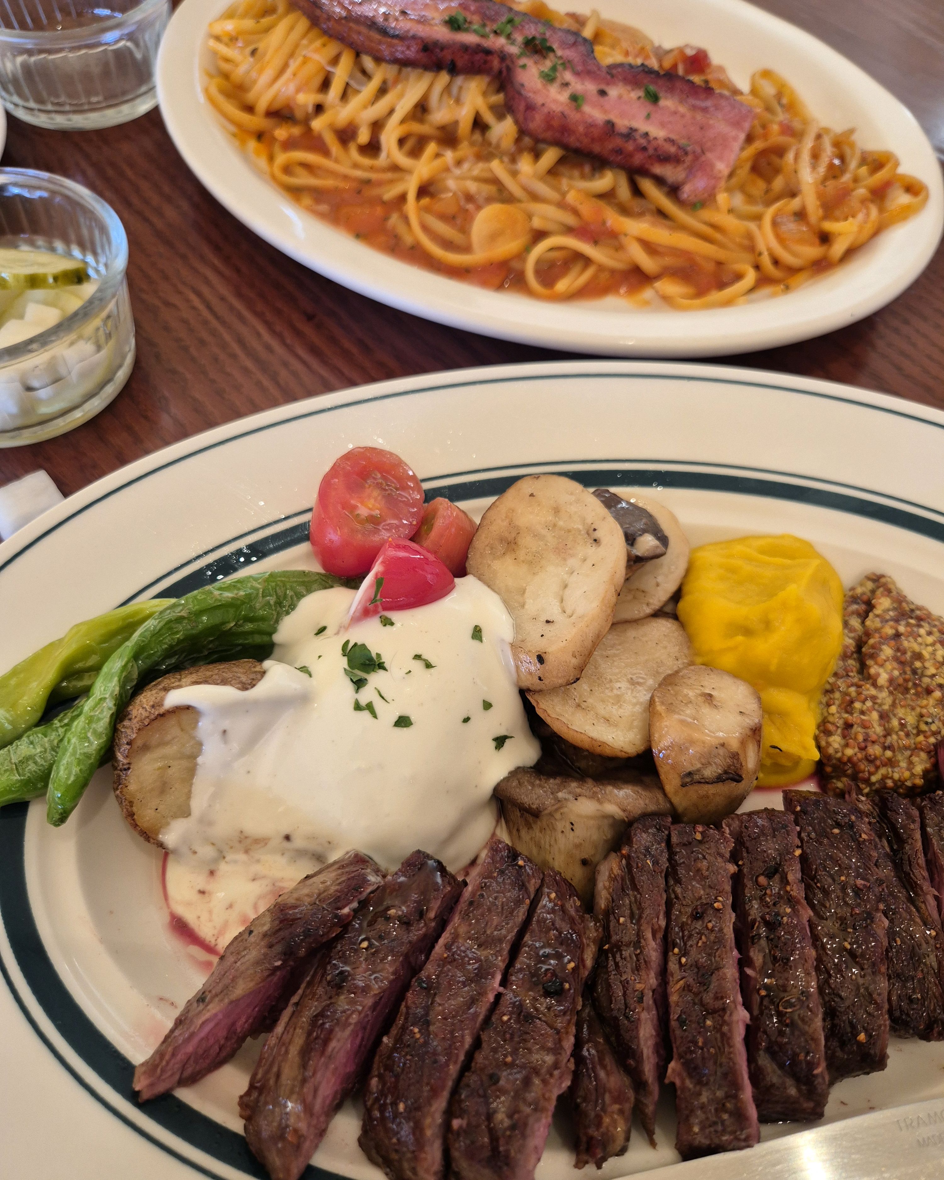 내가 좋아하는 우리동네 맛집... 스프는 첨 시켜보는데 역시 맛있네요 추천이요 - 안산 사동 맛집 포크너 그랑시티자이점