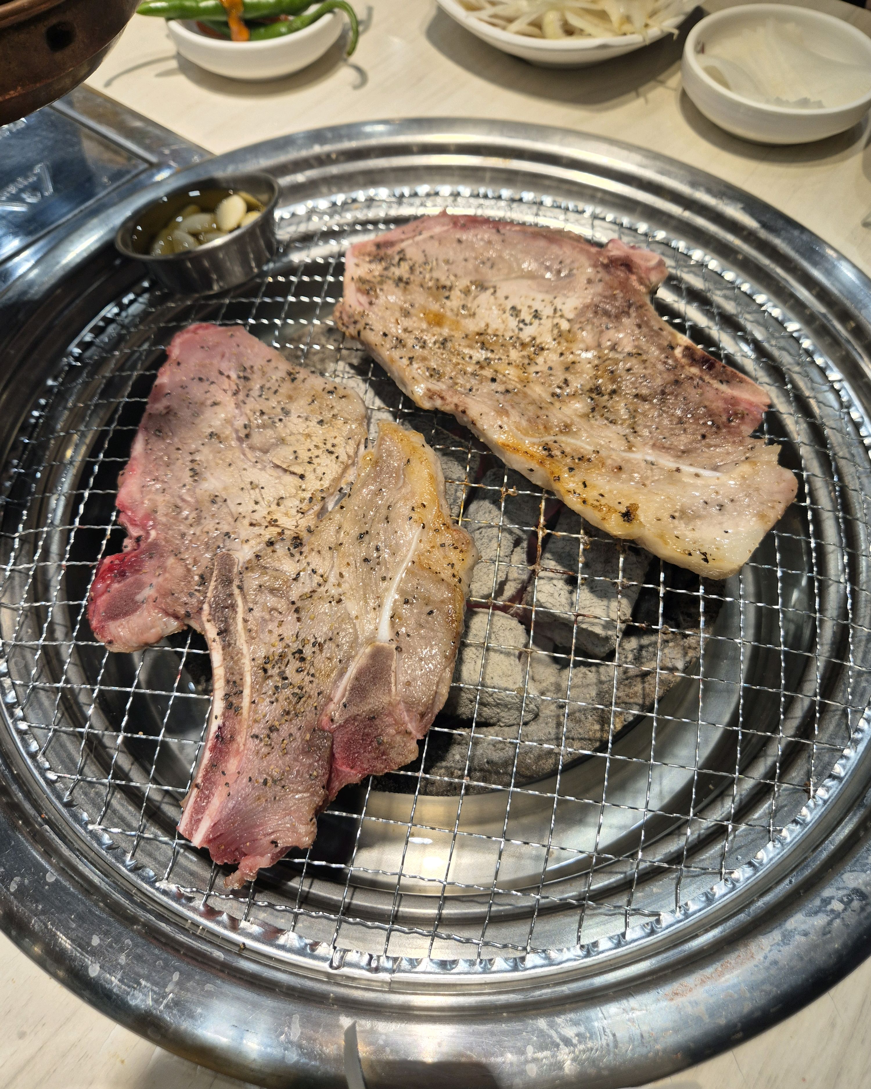 두번째방문인데 주말저녁에는 사람많아요 - 명륜진사갈비 명륜진사갈비 안산본오점
