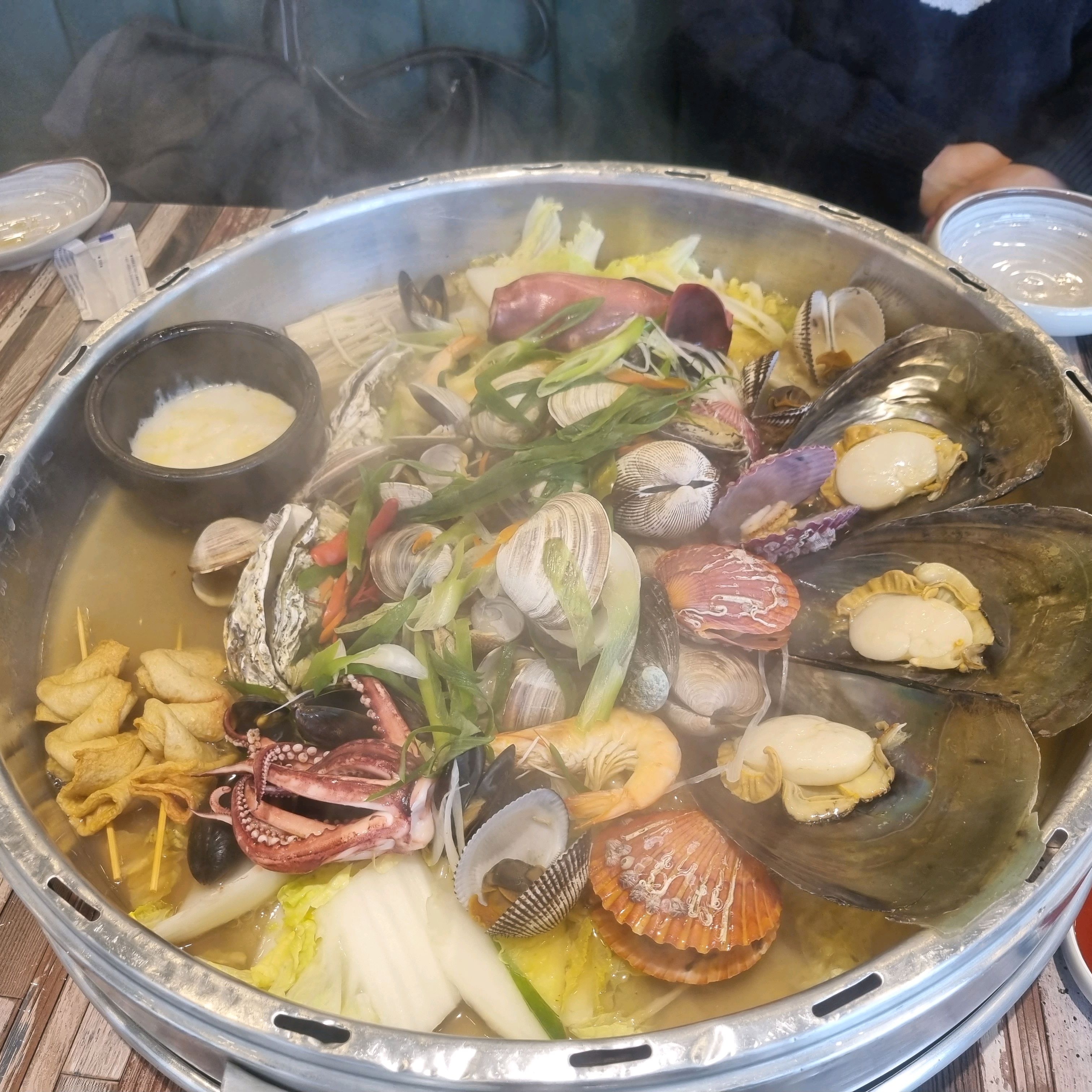 [천안 맛집 택이네조개전골 천안신불당점] 직접 가본 로컬 리뷰