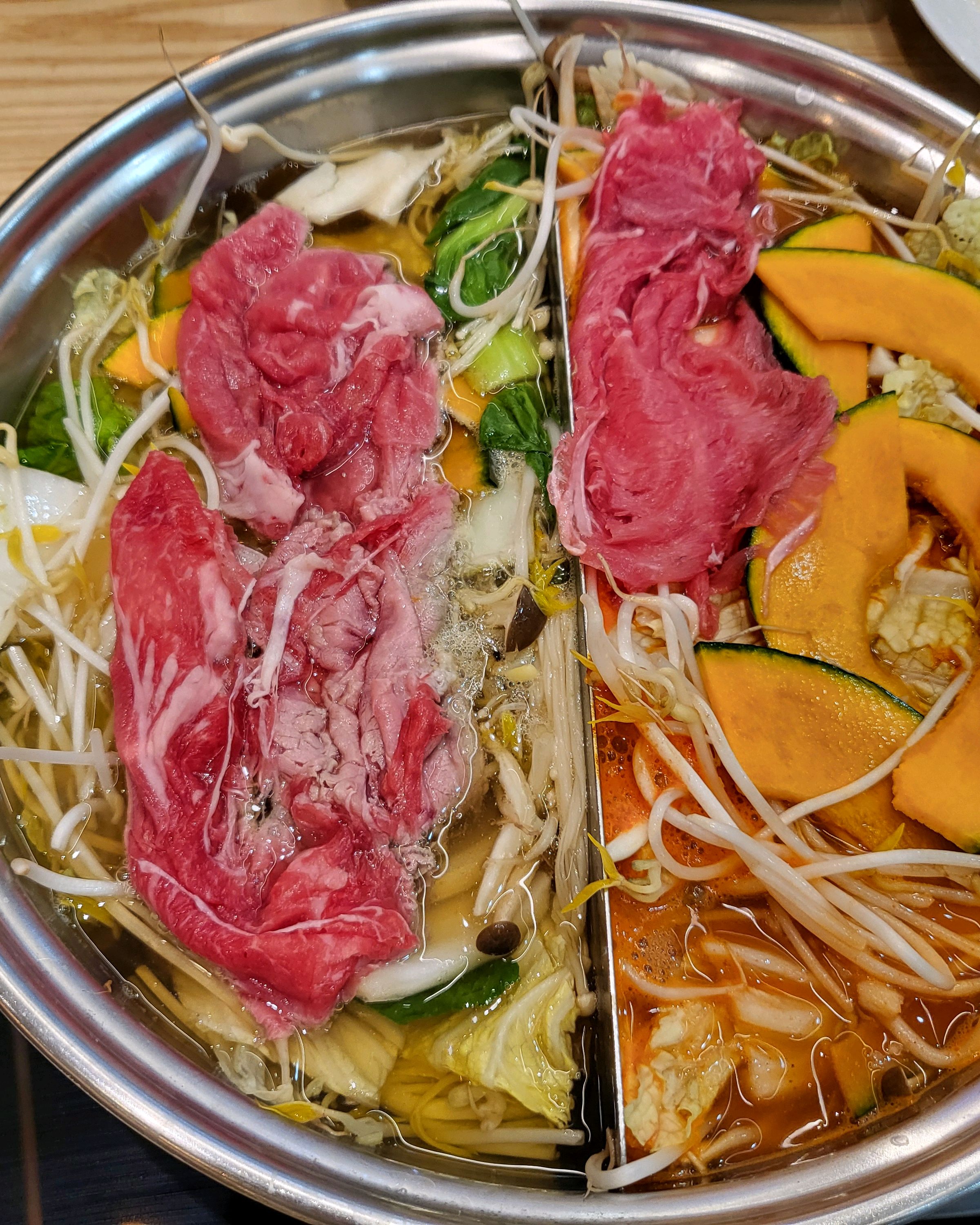 샐러드 바도 잘되어 있고, 고기와 야채가 싱싱해서 좋았어요. - 부산 해운대 맛집 샤브20 해운대점