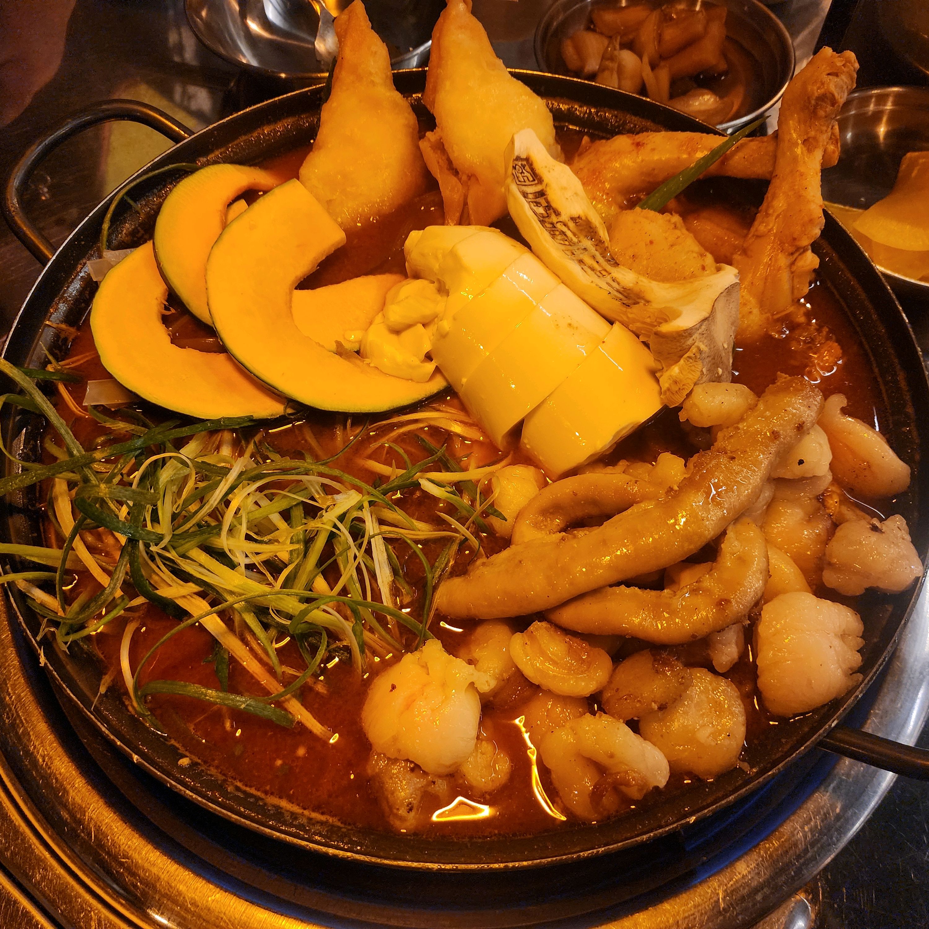 순한맛도 맵찔이한테는 좀 매워요 - 천호동 맛집 도리상회 천호본점