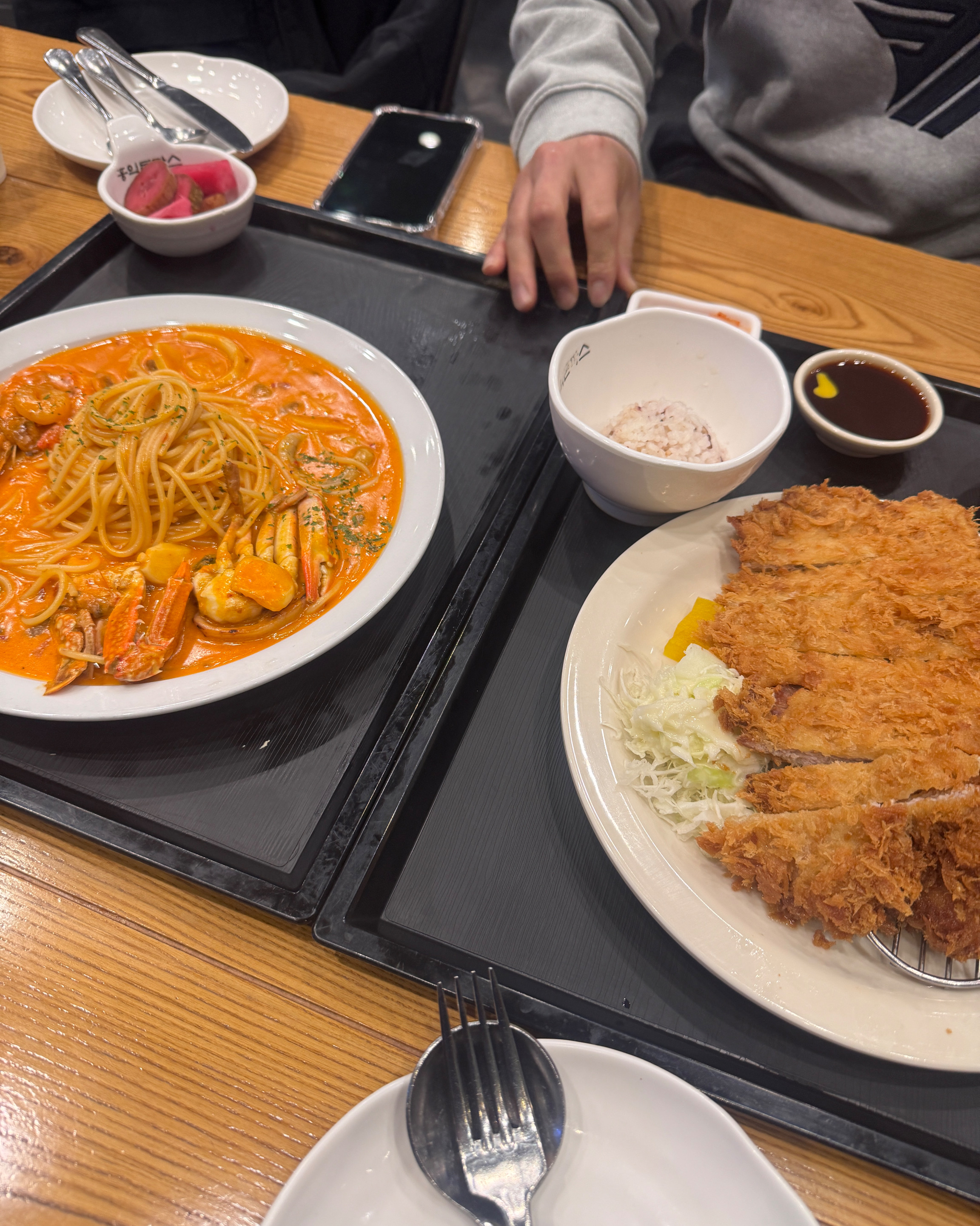 돈가스 좋아해서 가끔 생각나면 먹으러 오고 그랬던 곳인데 이날만 좀 그랬던건지 돈가스가 너