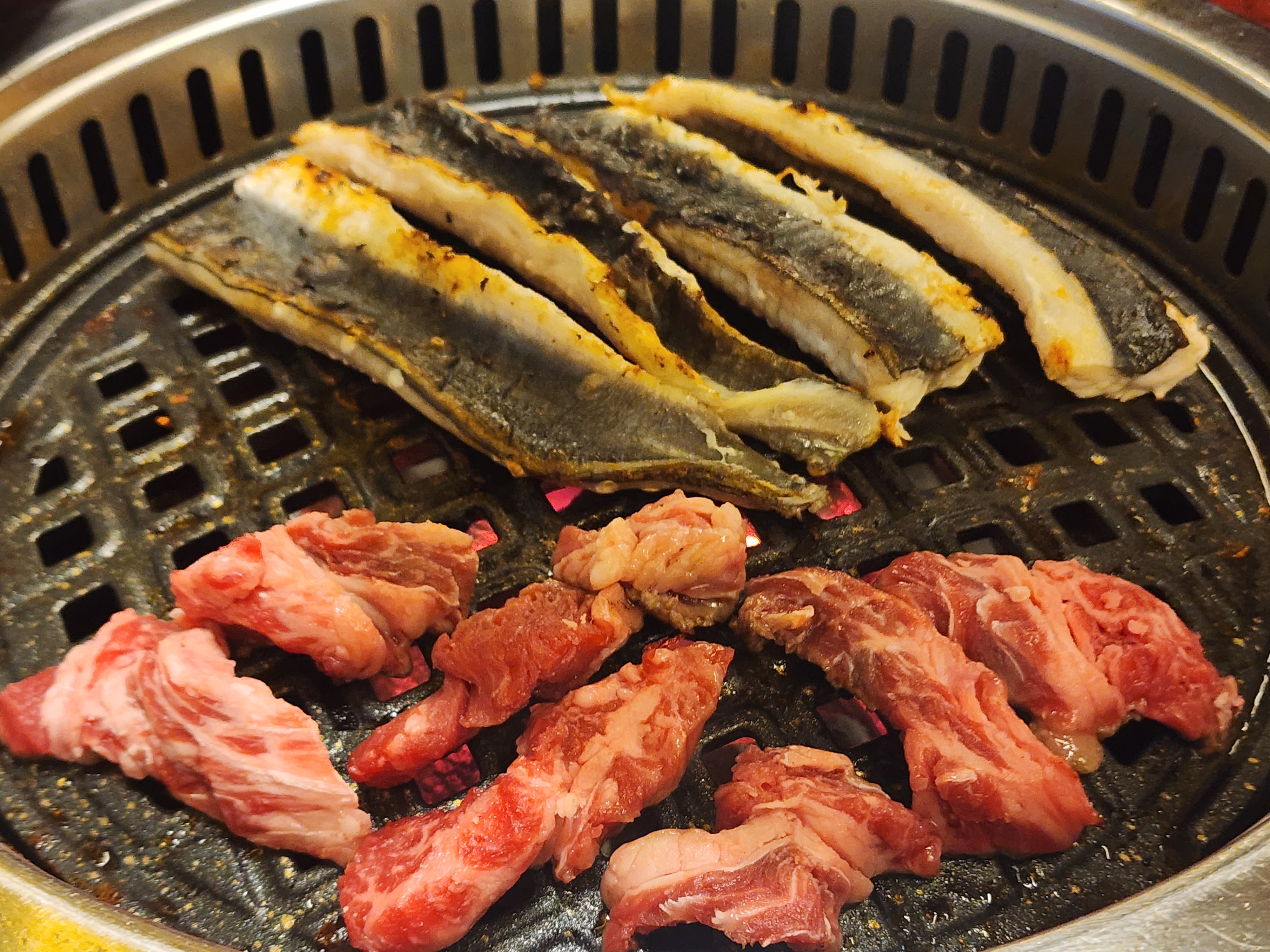 소고기도 너무 맛있고 민물장어도 너무 실하네요~ - 불당동 맛집 장리연 숯불장어