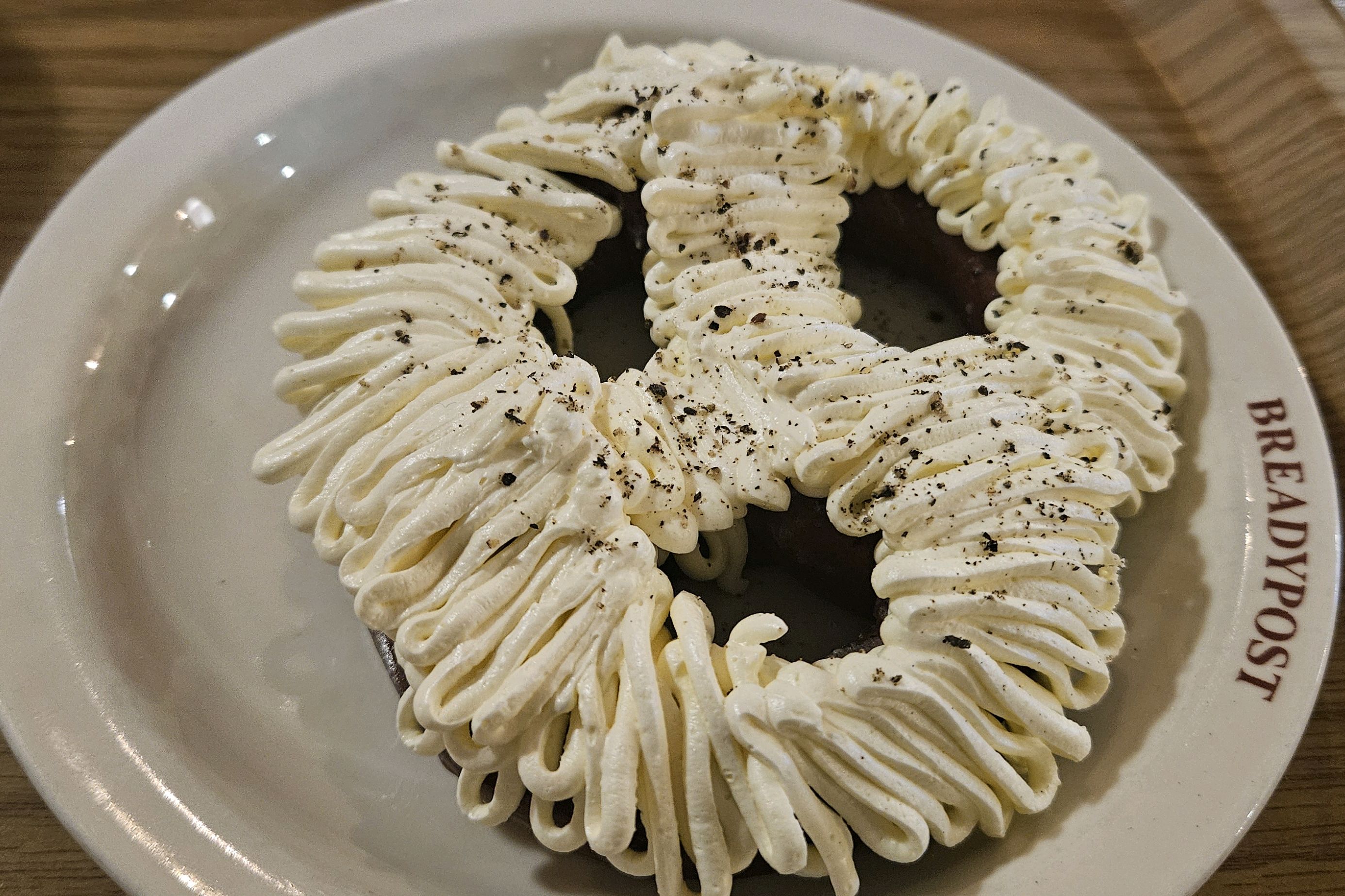 Bredi Post Seongsu Branch, an emotional dessert cafe near Ttukseom Station, Seoul, Korea