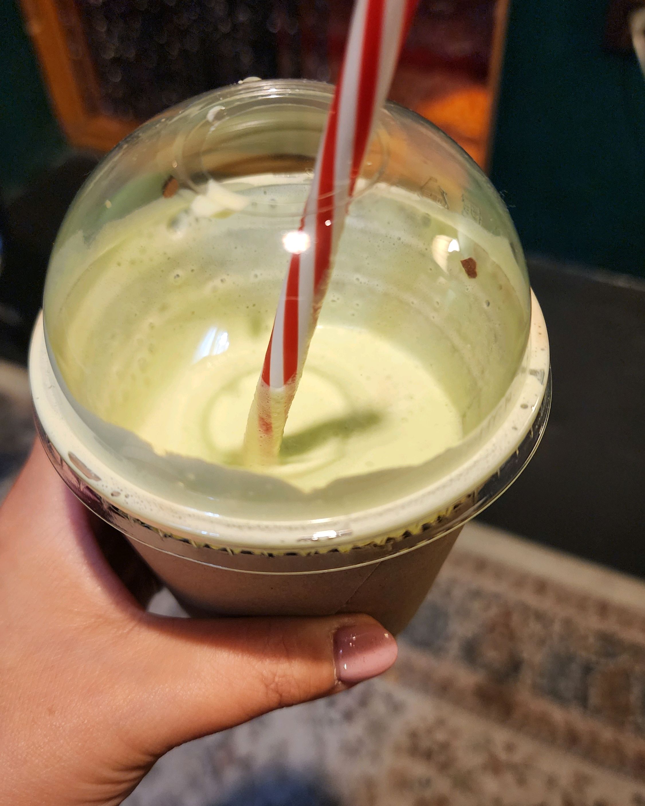 시그니처커피 색다르고 너무 맛있어요☺ 안달고 진한커피+피스타치오 좋아하시면 진짜 강추예요