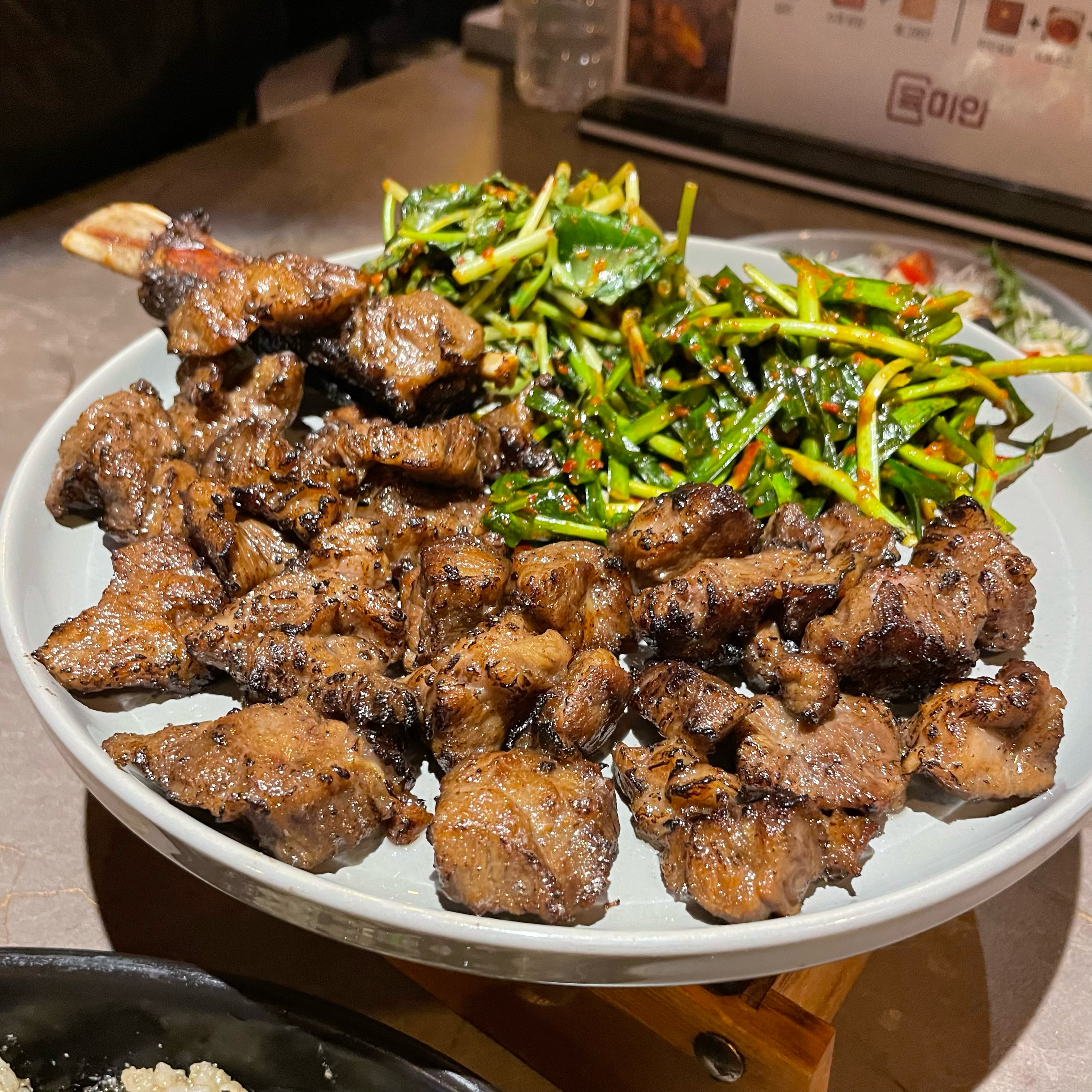 한국 서울 강남역 주변 한식 고기구이 맛집 육미안 강남점