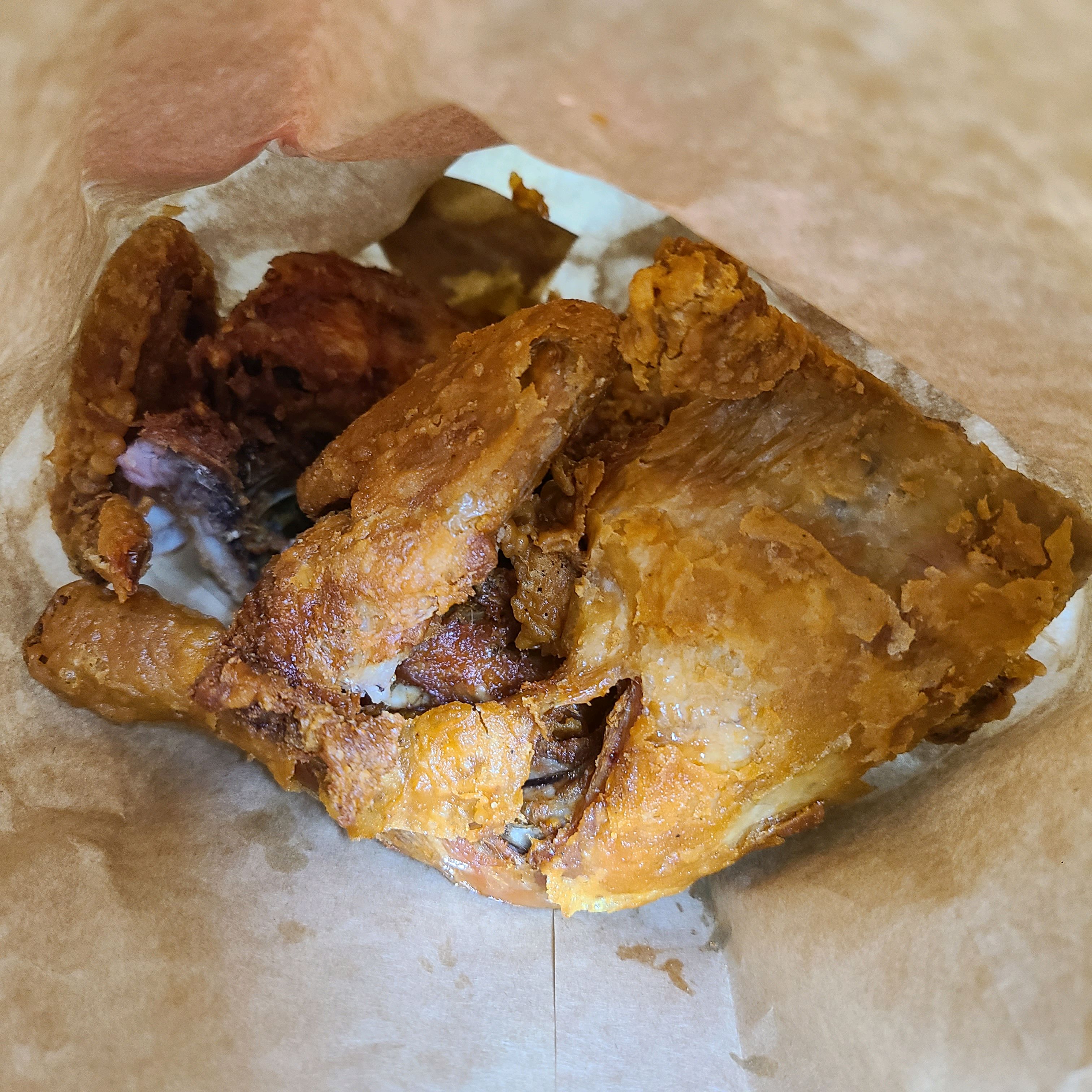 A chicken restaurant near Jamsil Station in Seoul, Korea, old-fashioned chicken hop Jamsil-dong branch
