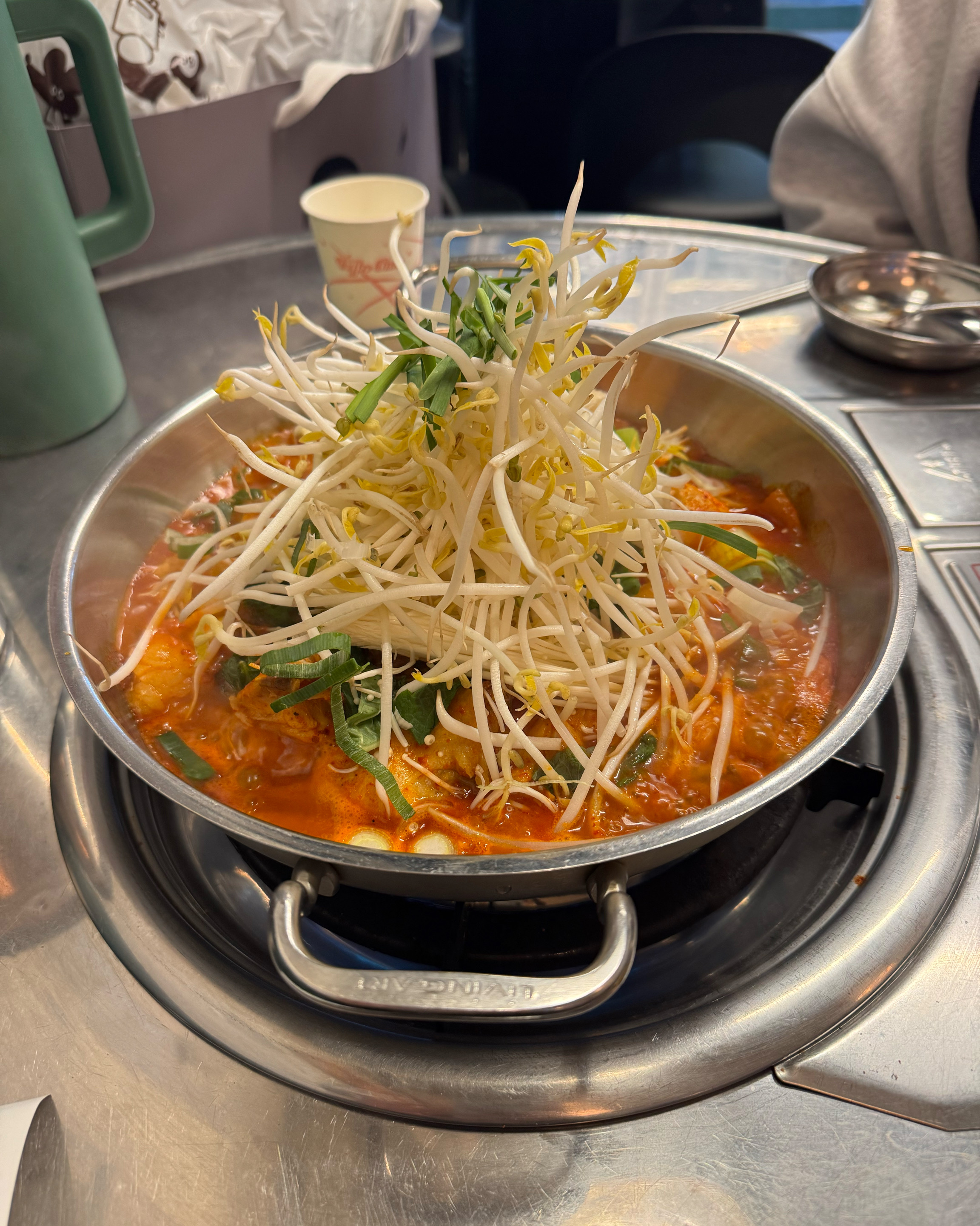  한국 서울 건대입구역 주변 전골 전문점 맛집 77년생 곱도리 전골식당