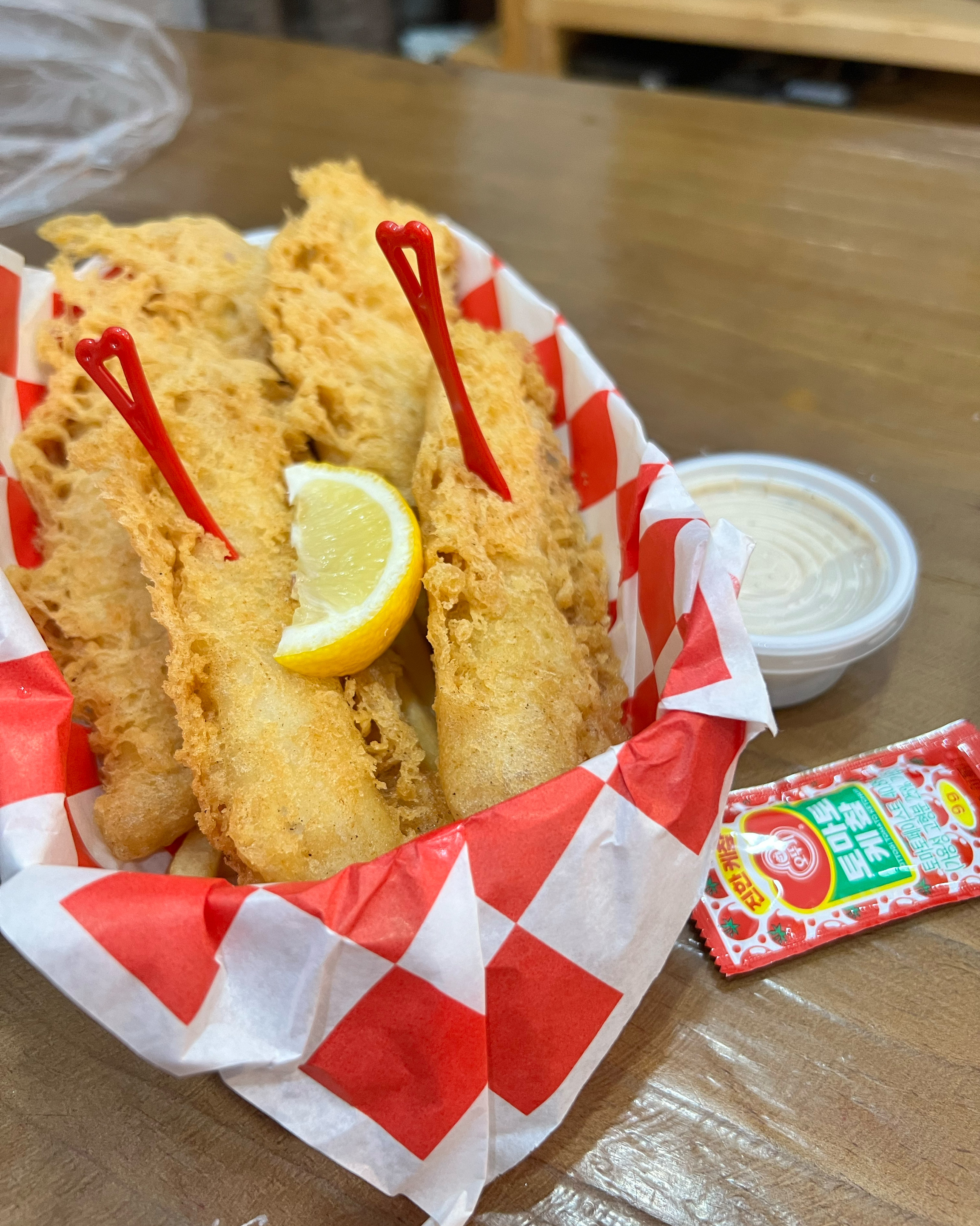 먹어보고 싶던 상어와 달고기 튀김!! - 제주 맛집 WORLD CLASS FISH&CHIPS