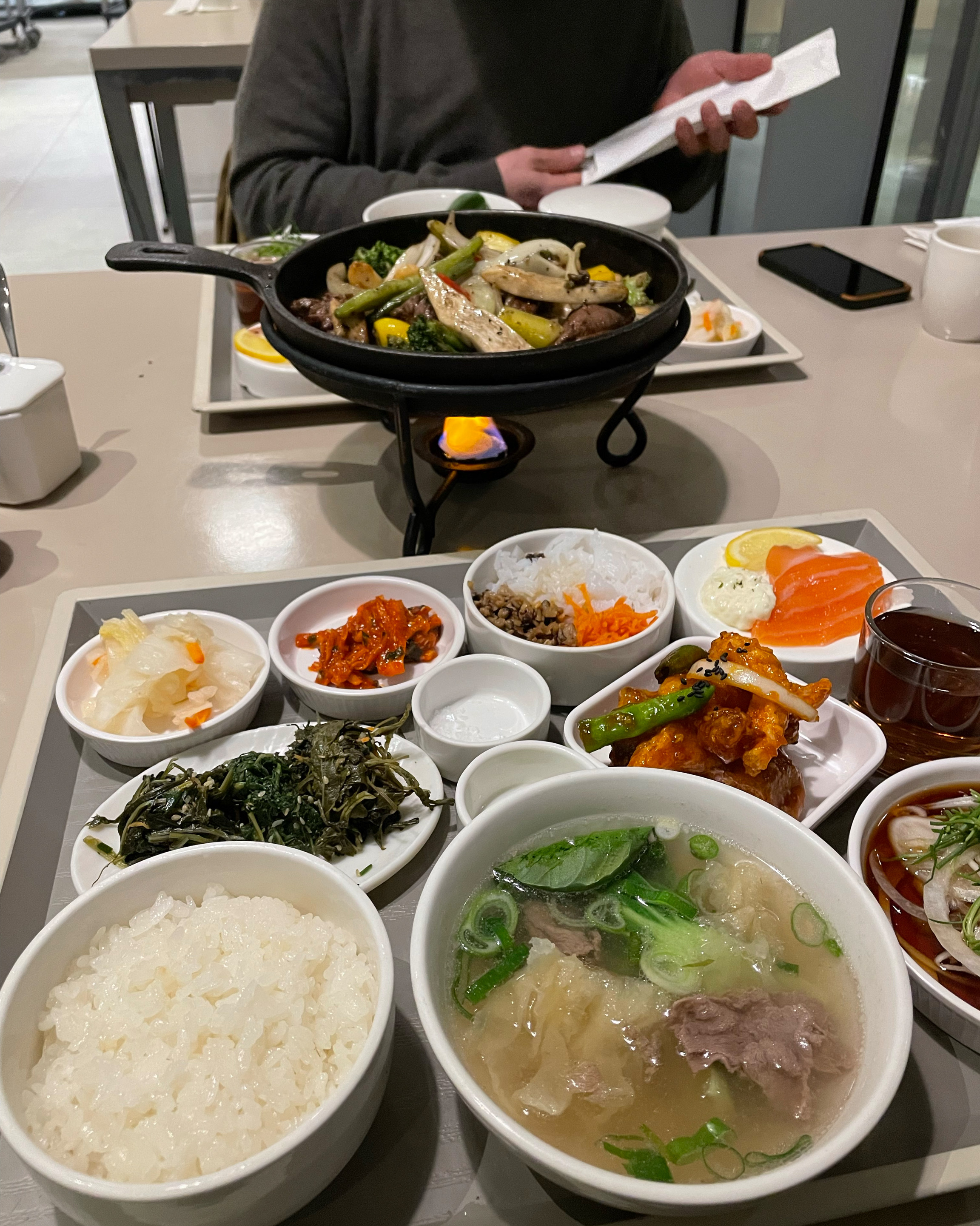 전에 엄마 모시고 갔을 때도 엄마가 너무 좋아하셨는데 이번엔 남편과 함께 갔네요 ☺️ 편안