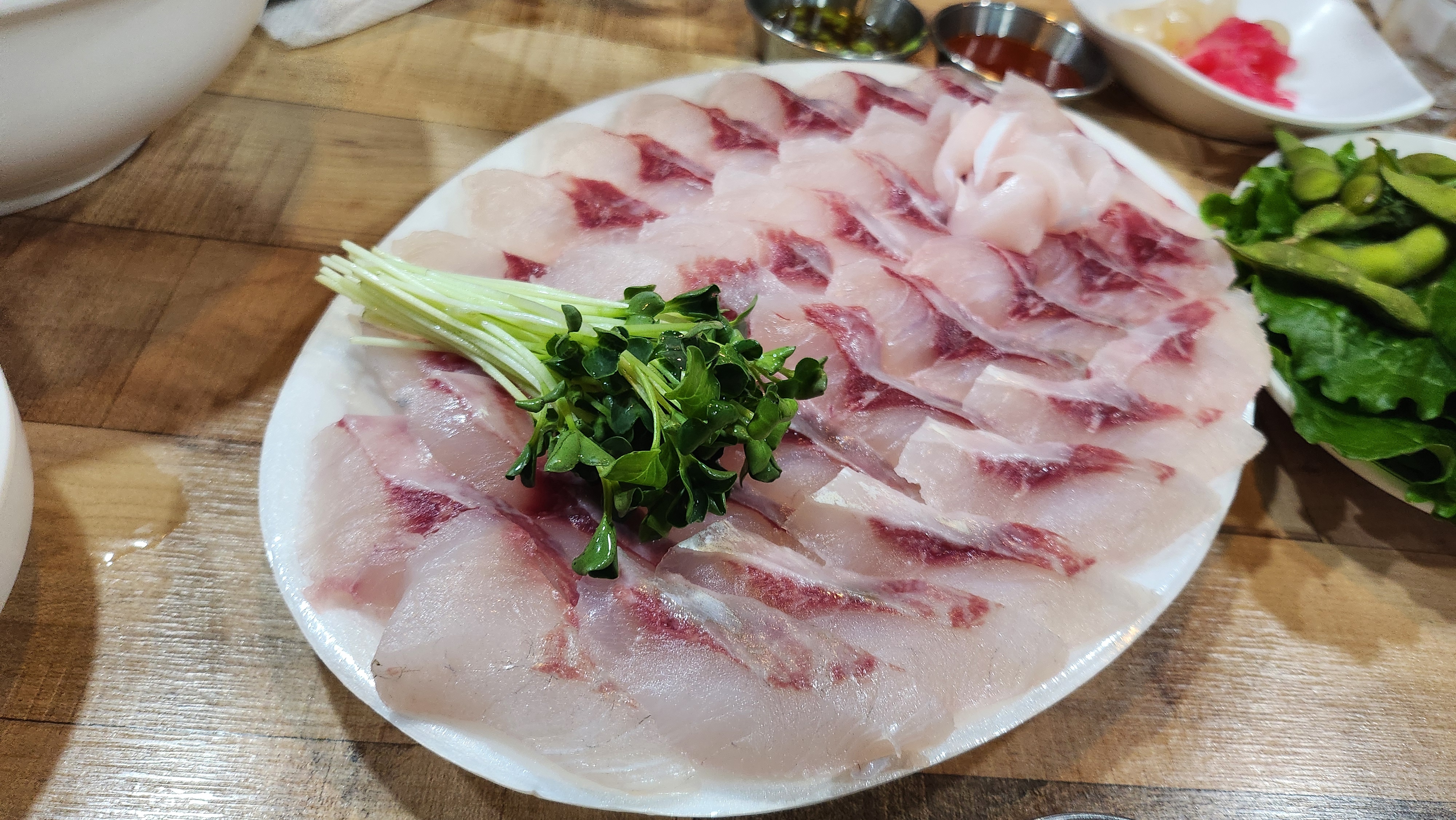  천호역 연어 덮밥 전문점 오징어참치