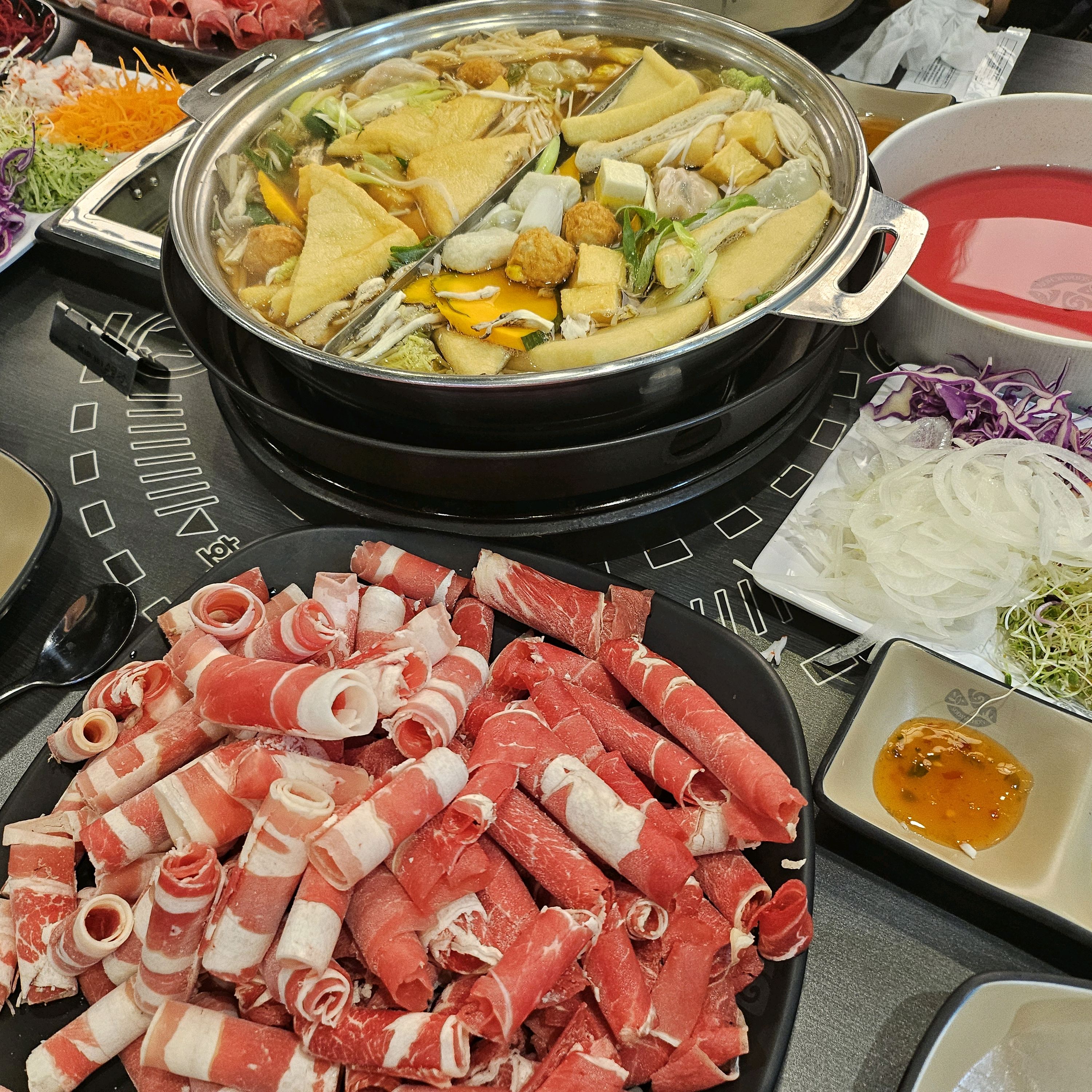 지인들과 방문하기 딱 좋은 매장입니다. 음식도 깨끗하고 서버분들도 매우 친절합니다 - 상록수역 맛집 소담촌 롯데마트 상록수점