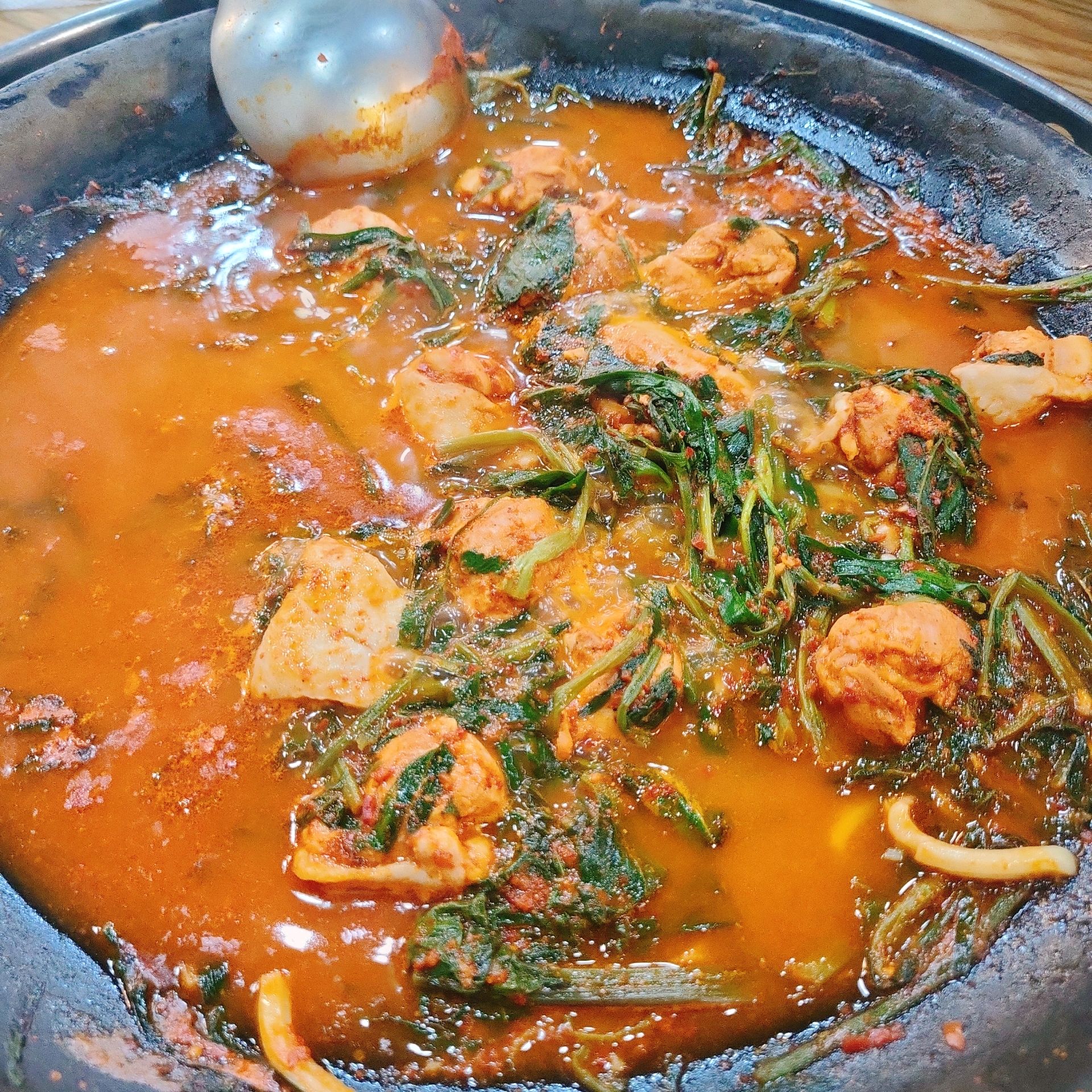 순살 닭다리 사용하신 것 같아요 - 삼척항 맛집 성원닭갈비