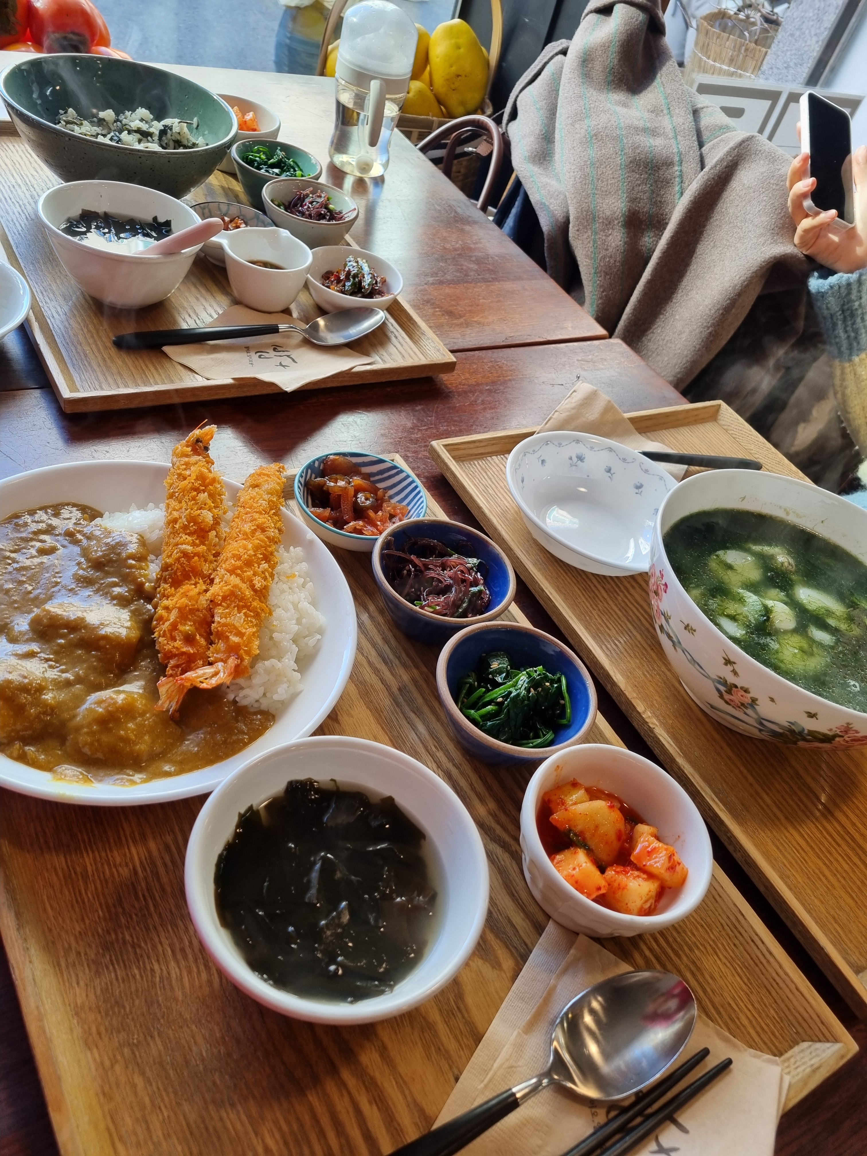 독립문역 꼬막무침 전문점 밥+