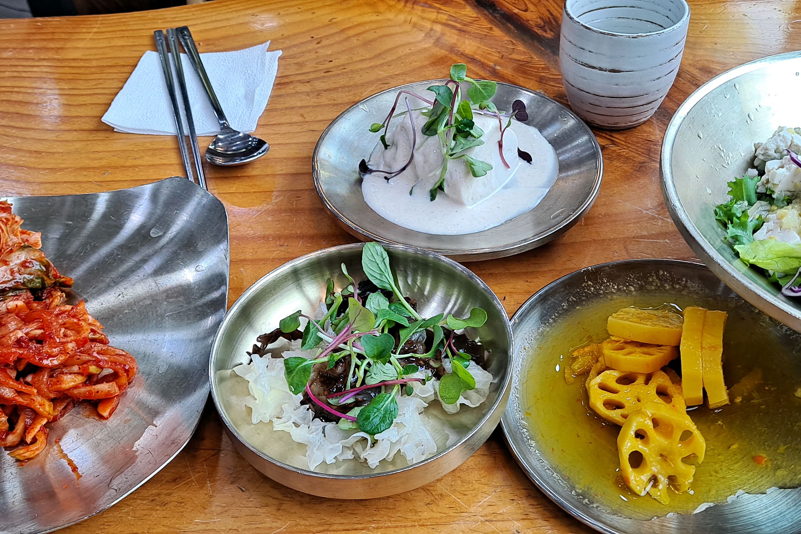 그릇도 정갈 - 안양 맛집 추오정남원추어탕 안양석수점
