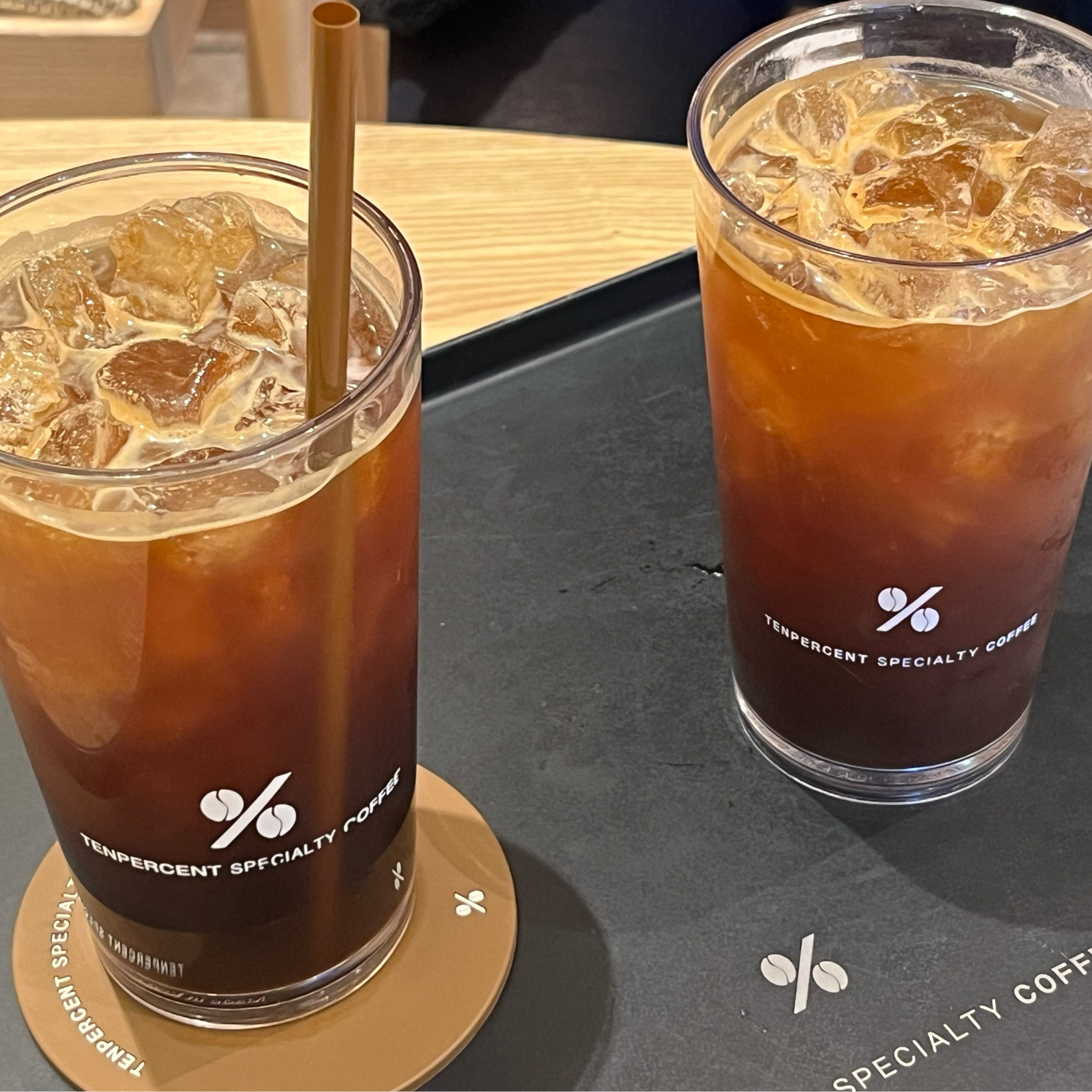 카페가 너무 이뻐요ㅎㅎ커피도 다크 미디엄 고를 수 있어서 좋고 맛있어요~~해변열차 송정역에