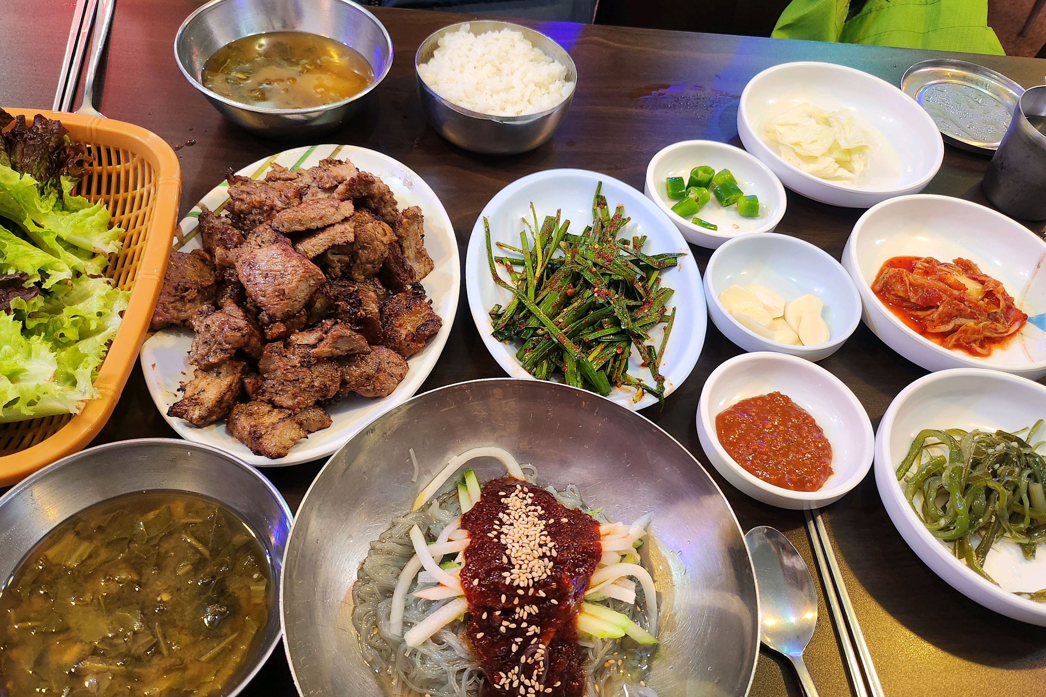  안암역 비빔냉면 맛집 경동연탄돼지갈비