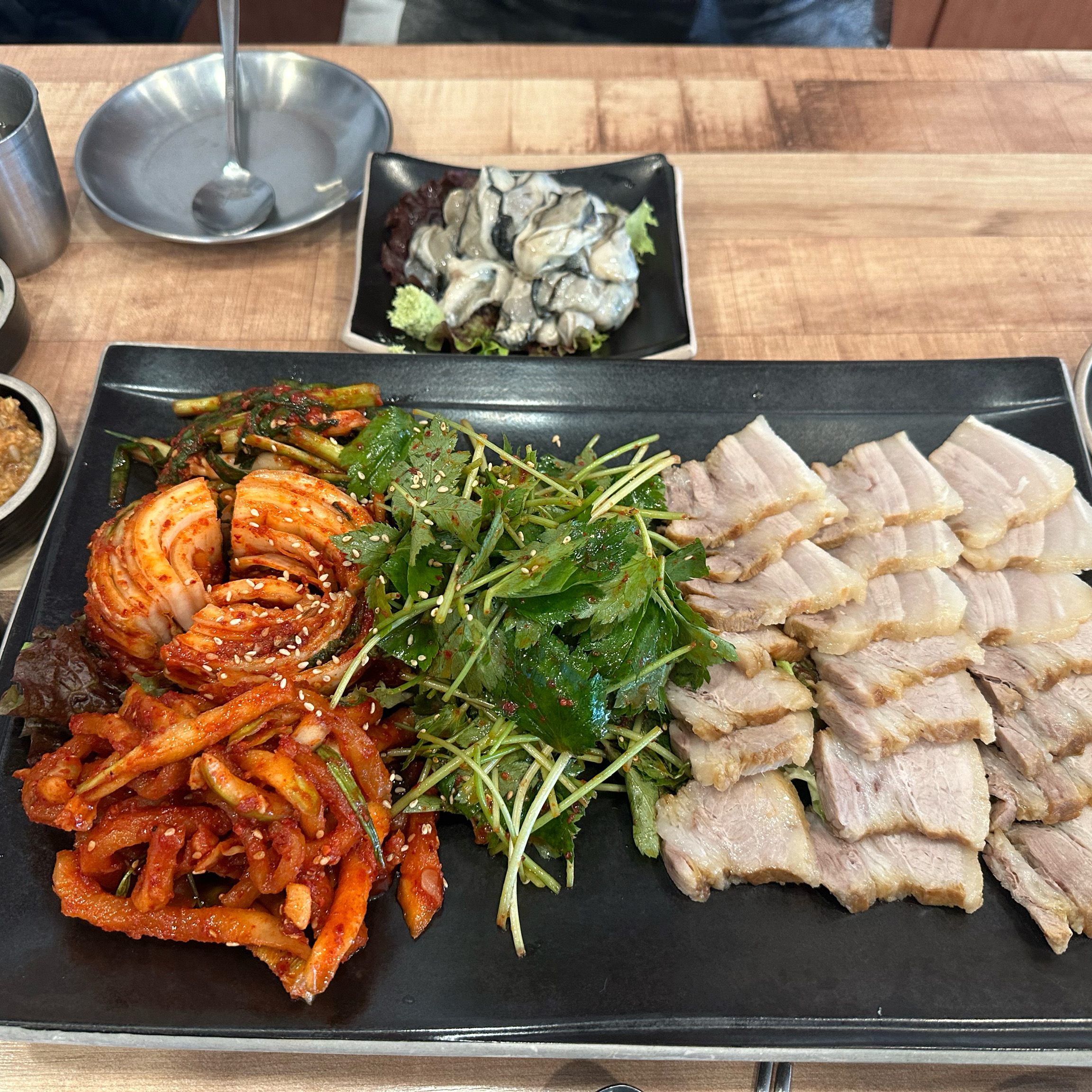 매생이 굴국밥먹고 싶어서 검색하고 방문했어요~ - 권선동 맛집 보쌈1979 본점