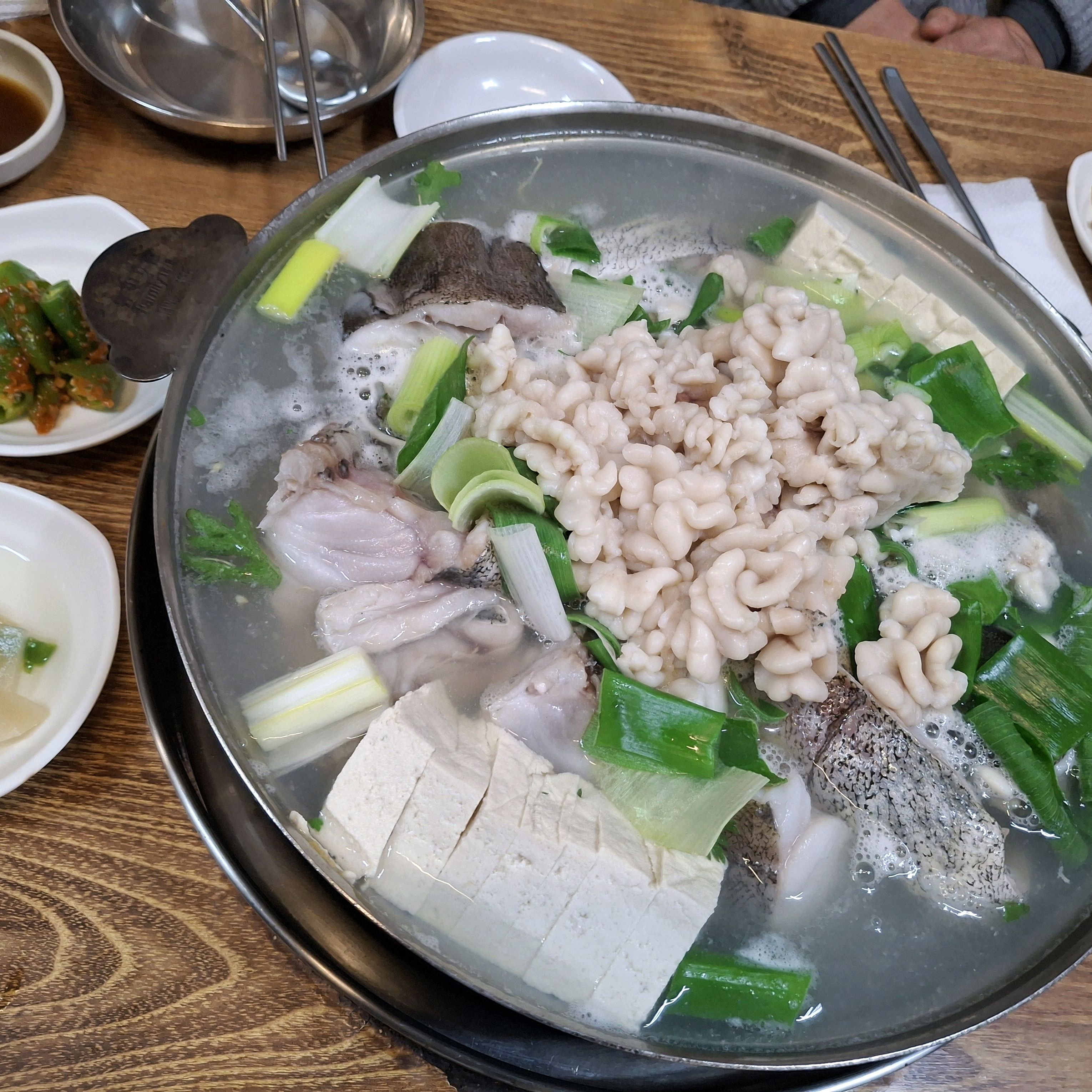 아주 오랜만에 한국 나들이를한 사랑하는 언니와 조카한테 맛있는 음식을 대접하고싶어 검색해서