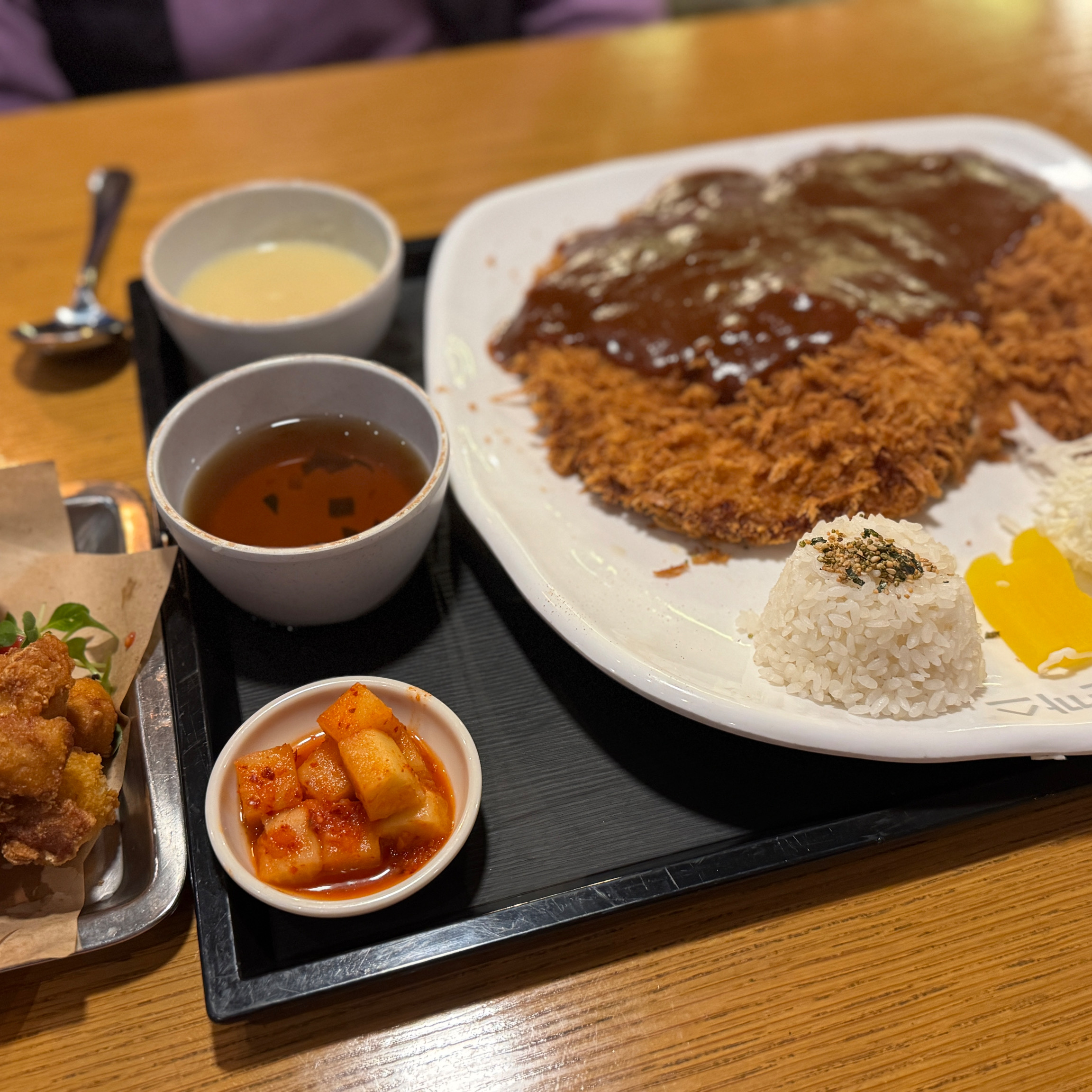 엄마가 돈까스 드시고 싶다하셔서 같이 다녀왔어요~ - 경기 광주 맛집 홍익돈까스 경기 광주점