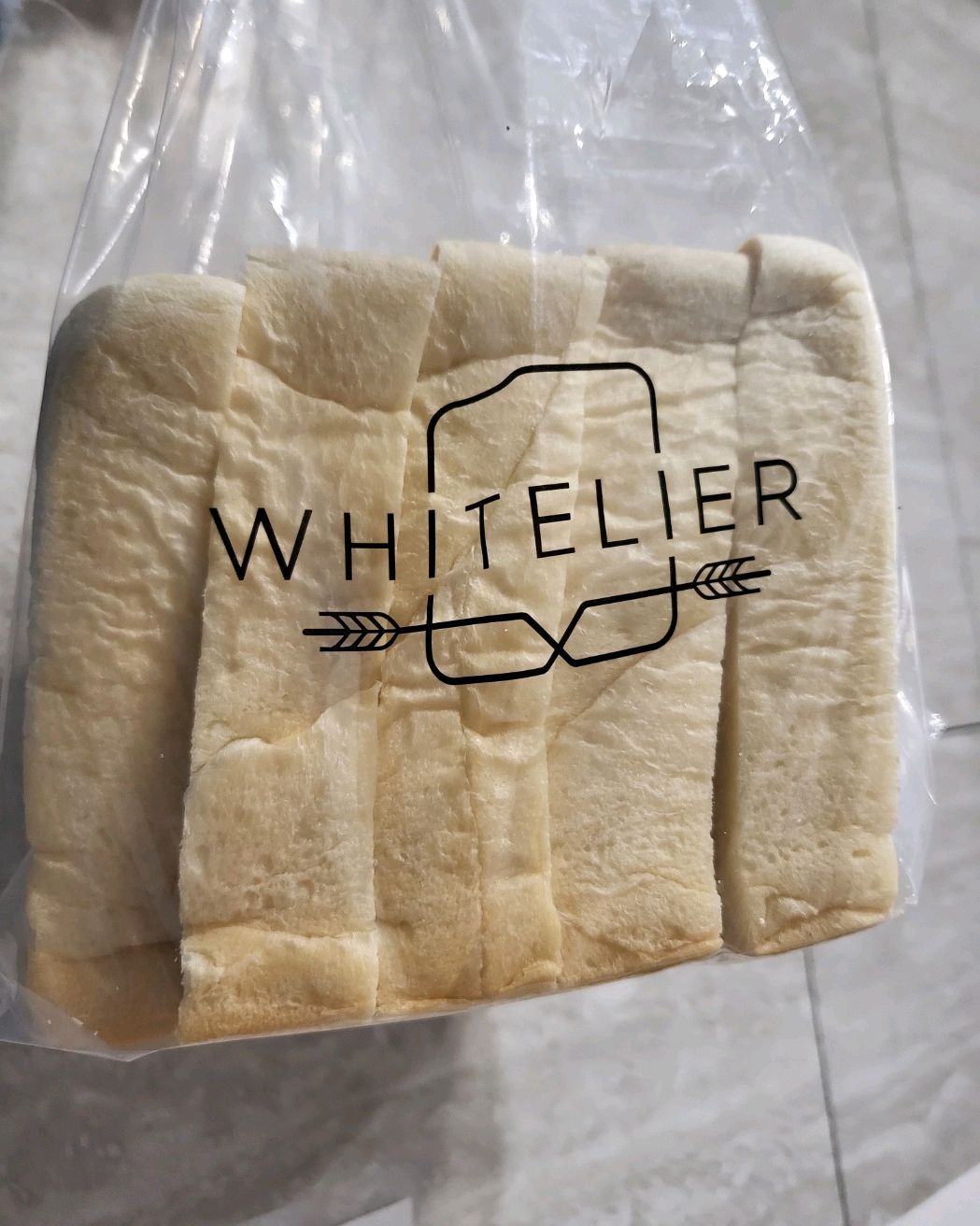 추천으로 자른 식빵 먹었어요 - 범계역 맛집 화이트리에 평촌점
