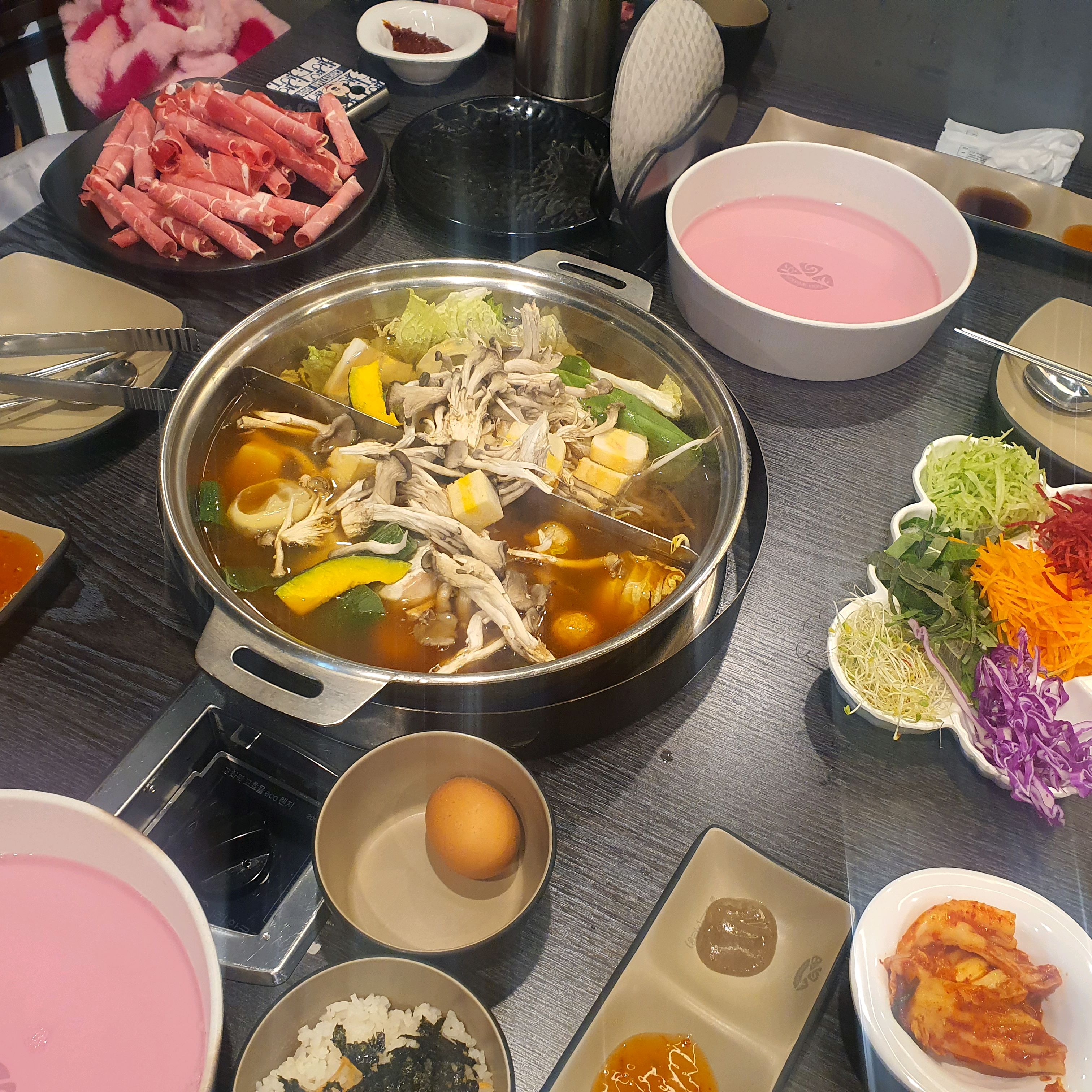 점심시간에 가서 웨이팅이 조금 있었지만 역시 너무 만족스러웠던 식사였어요 피쉬볼이 너무 맛