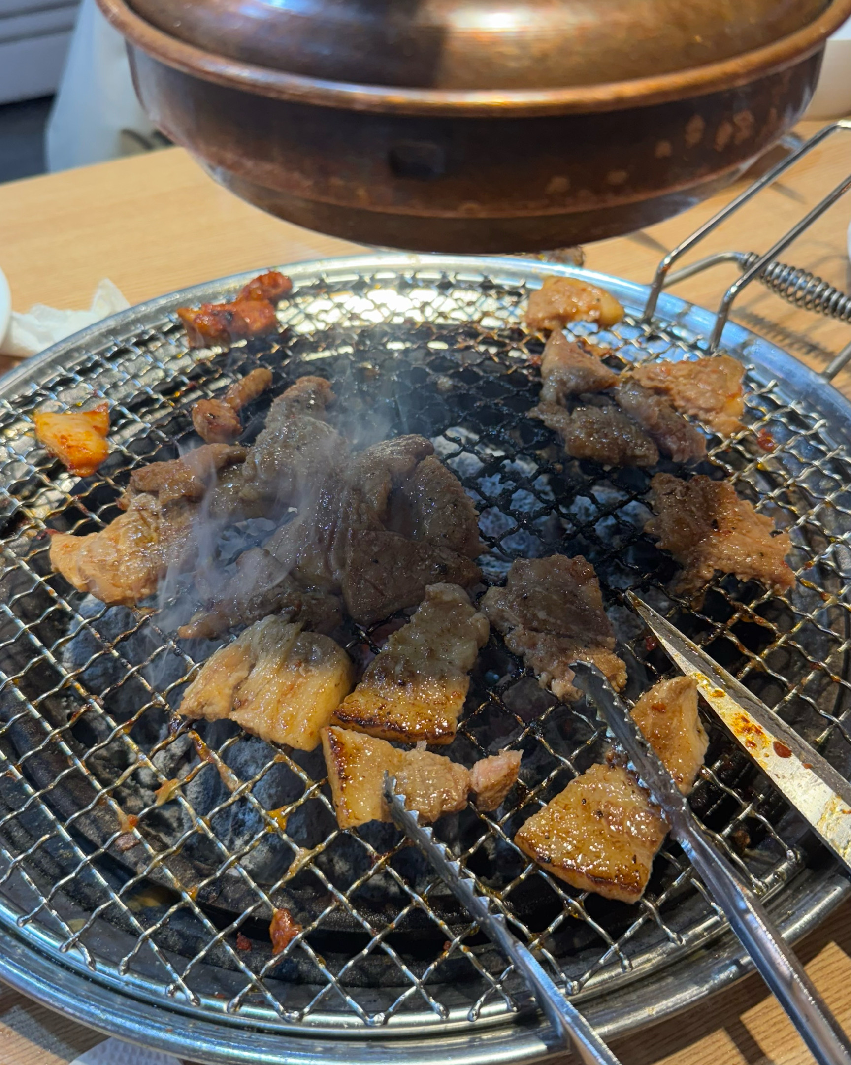 고기 종류가 다양하고 모두 맛있어서 골라먹기가 좋았어요! 목살,삼겹살, 양념갈비 등 고기