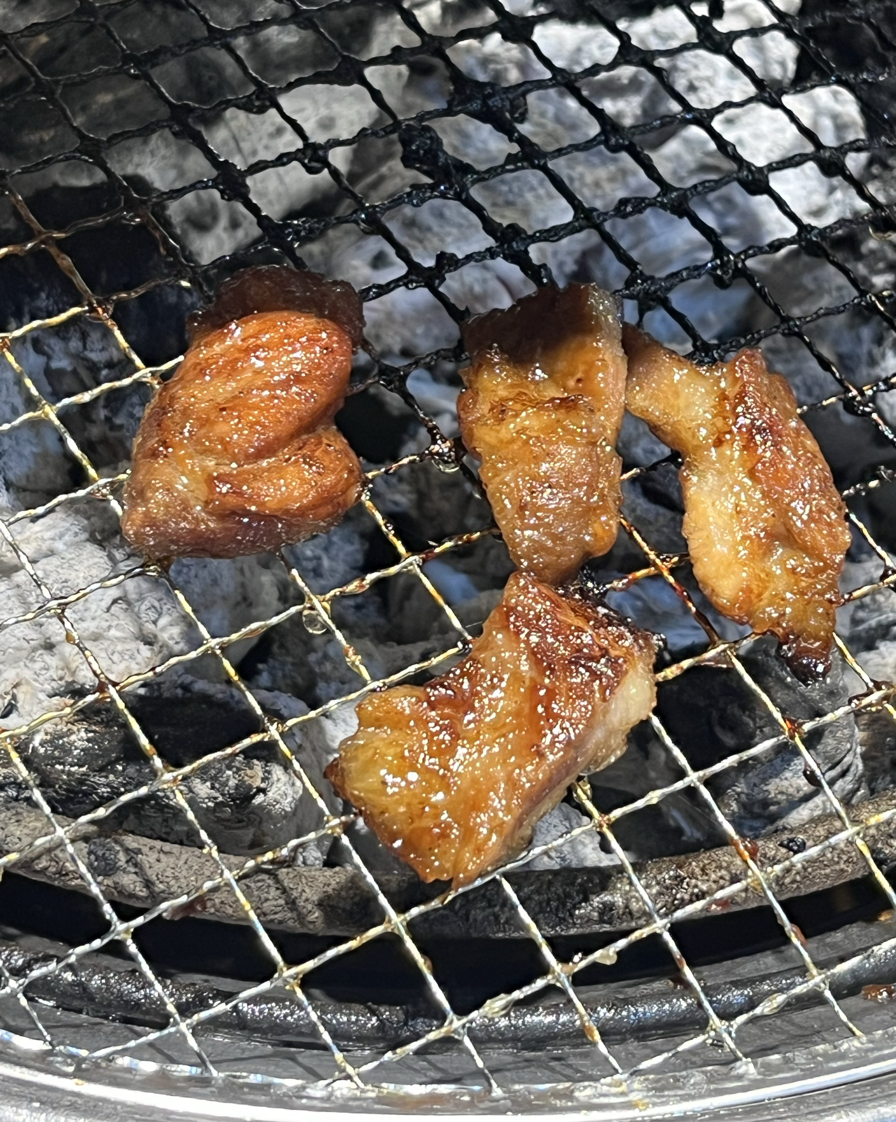 야채도 신선하고 불도 쎄서 고기도 빨리익고 좋아요!!! 된장찌개 맛있으니깐 꼭 같이드세요!