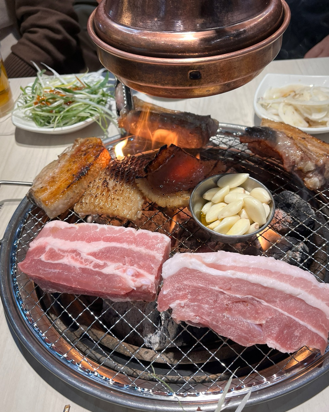 이번에 사장님 바뀌고 엄청 친절하고 고기도 맛좋다해서 다녀왔어요 ~ 사장님 엄청 친절하시네