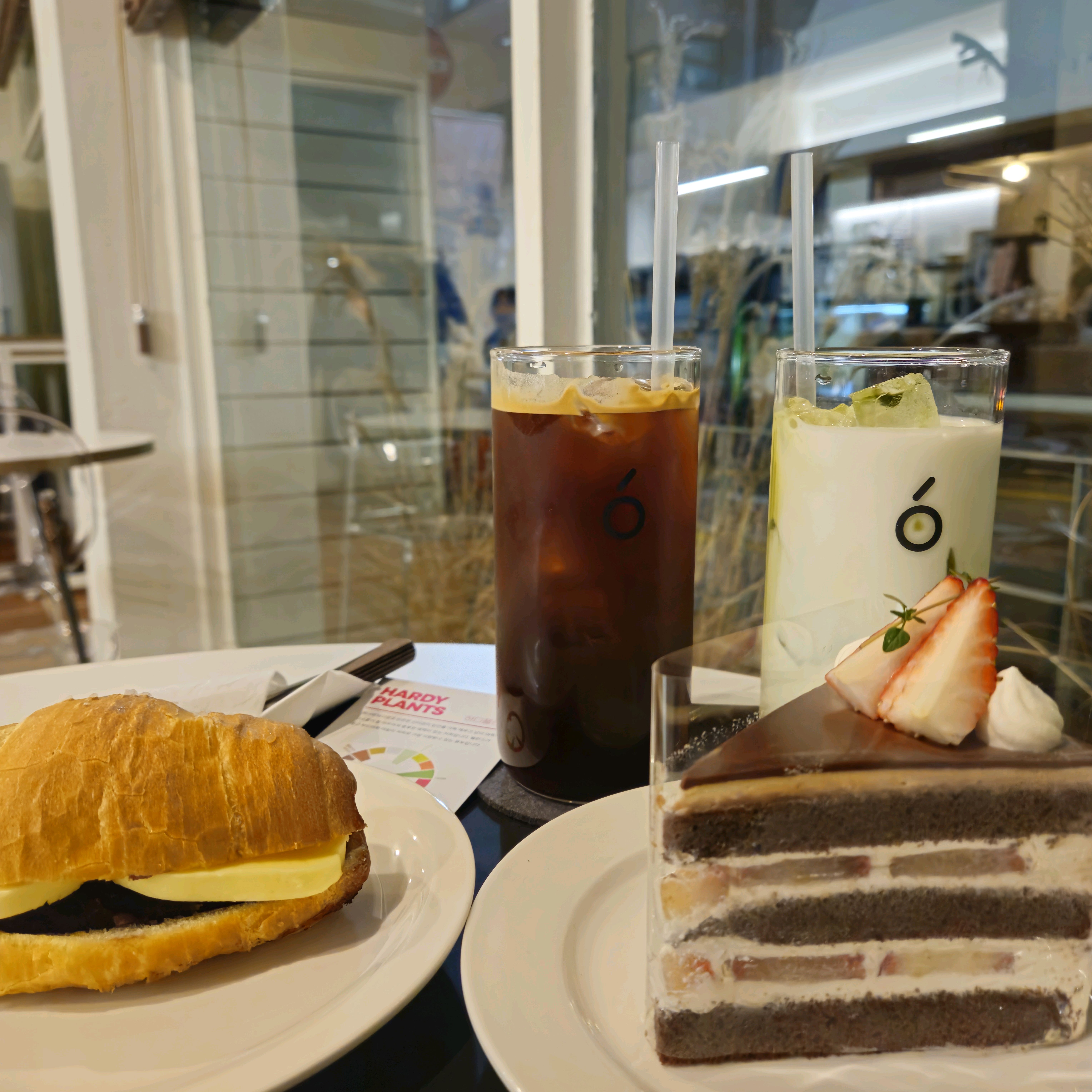 [천안 맛집 육츠커피하우스] 직접 가본 로컬 리뷰